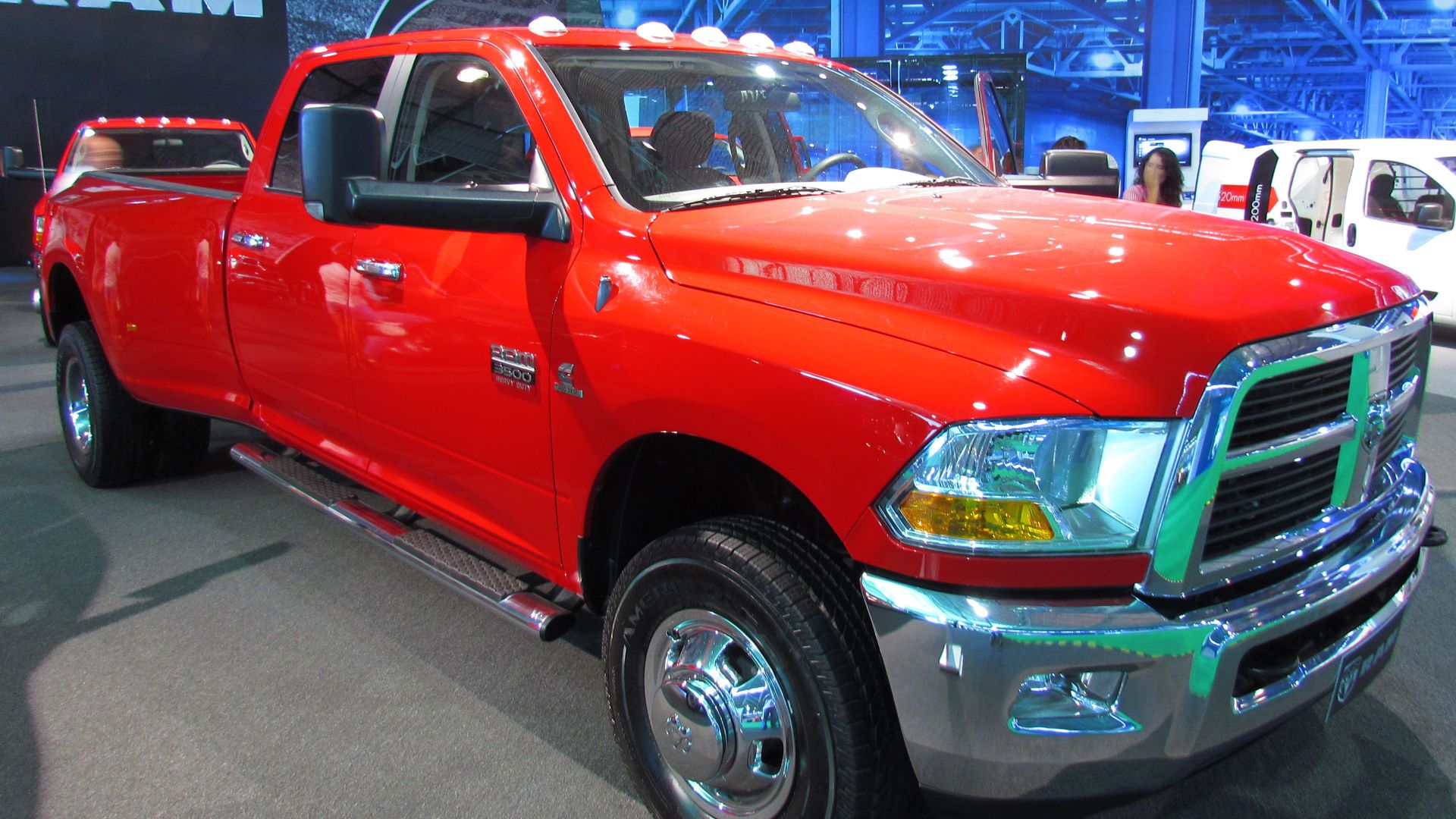File:Ram 3500 SLT Heavy Duty Quad Cab Dual 2012 (10969261326).jpg