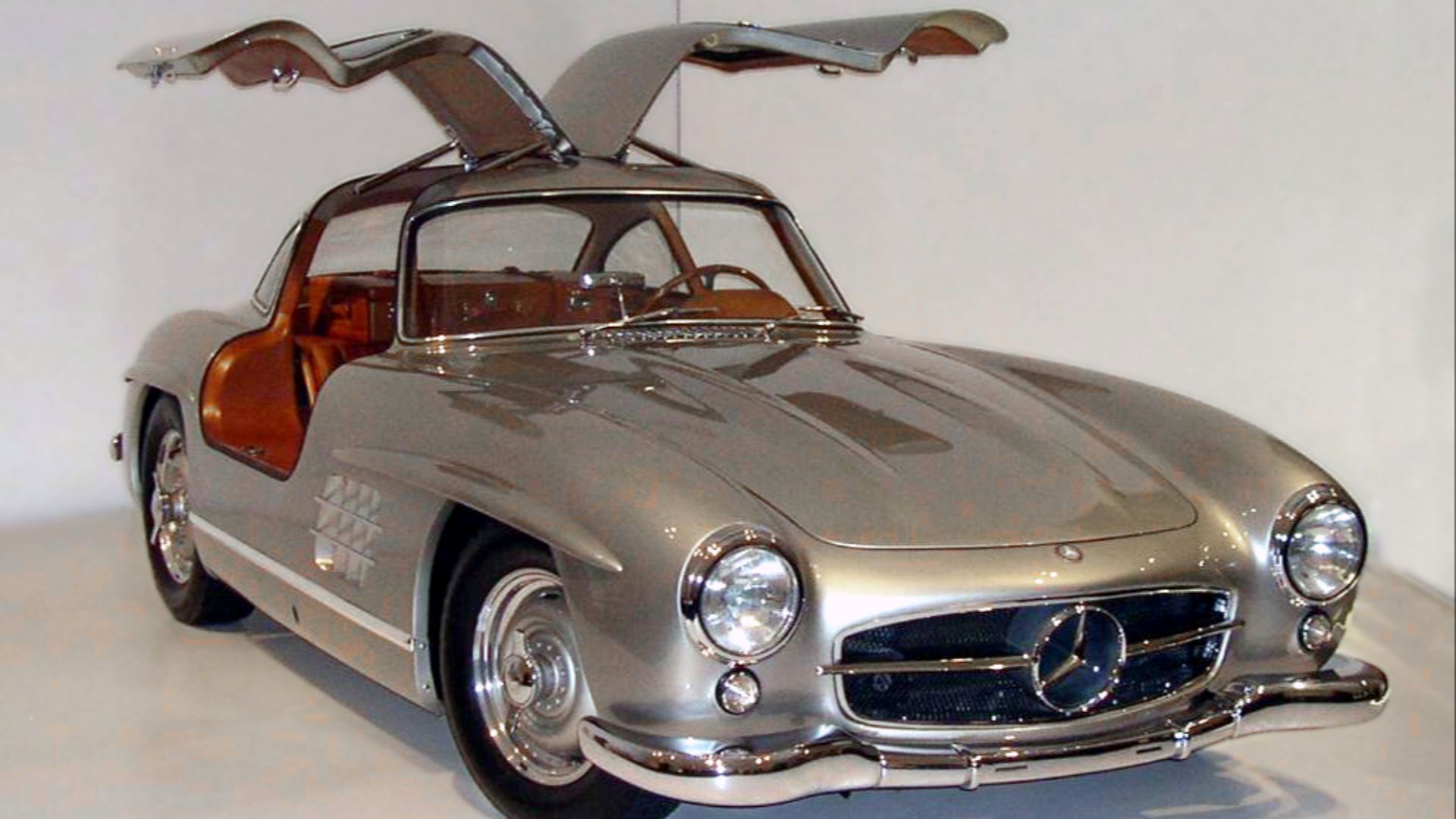 File:1955 Mercedes-Benz 300SL Gullwing Coupe 34 right.jpg