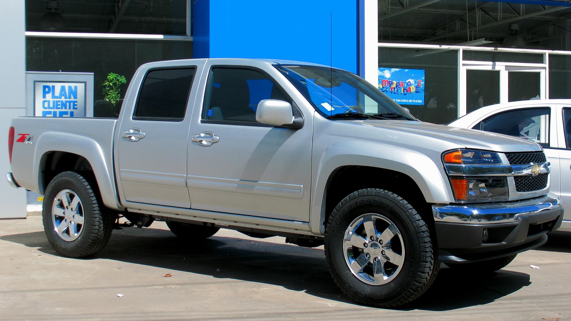 File:Chevrolet Colorado LT Z71 2011 (44031320402).jpg