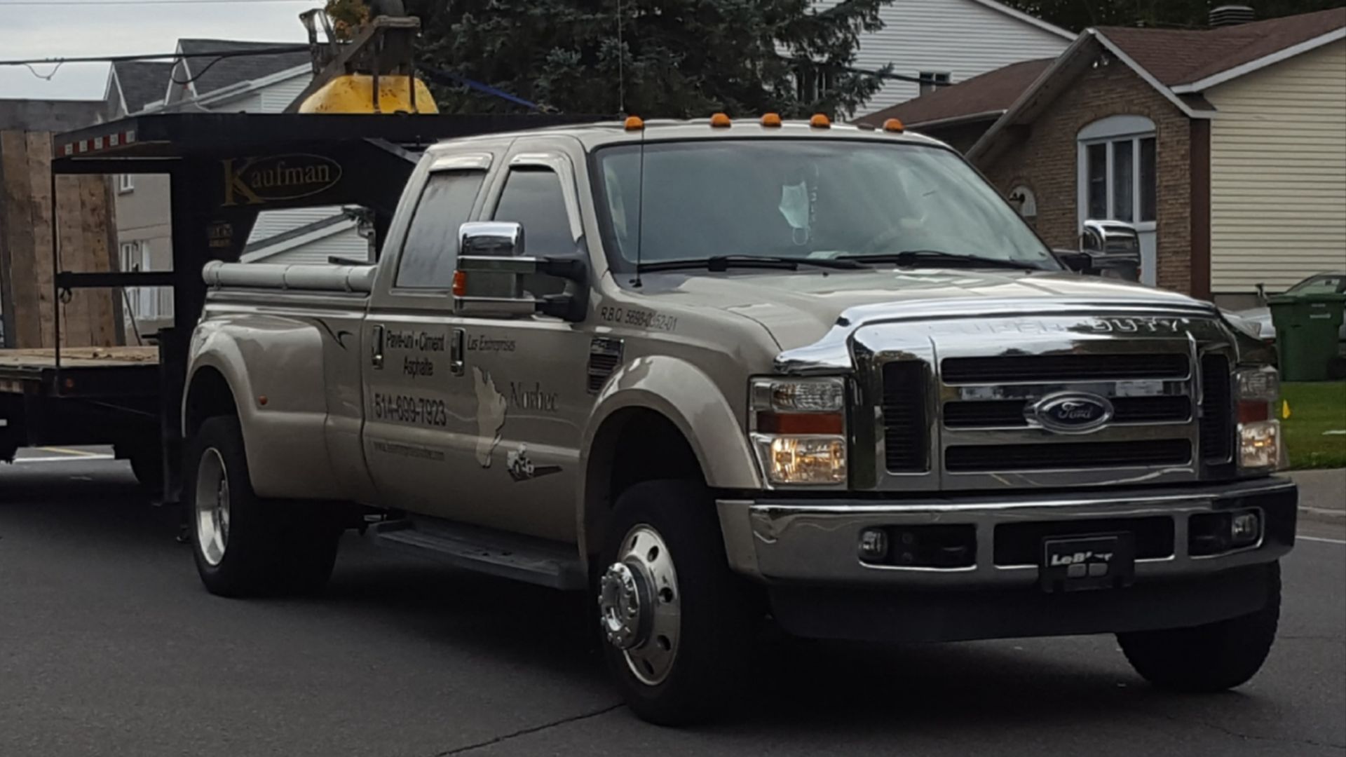 File:Ford F-450 Super Duty Crew Cab P356 Norbec.jpg