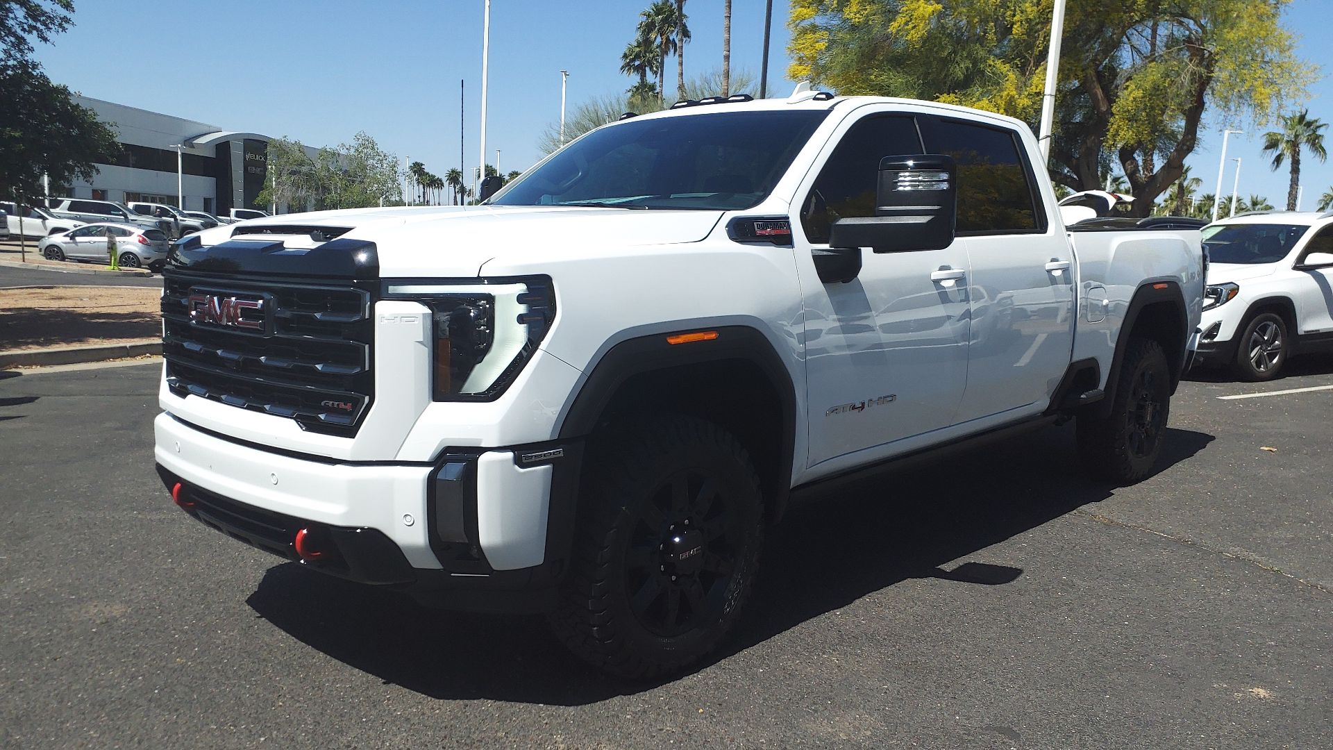 File:24 GMC Sierra 2500HD AT4.jpg