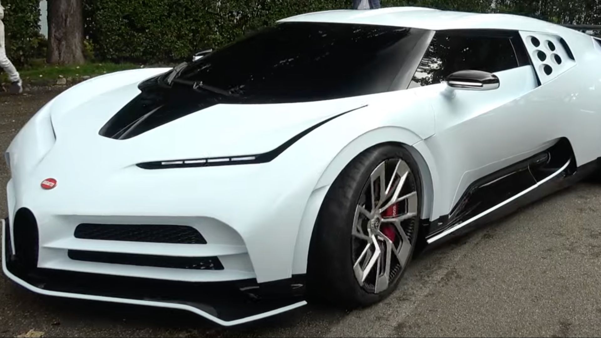 File:Bugatti Centodieci side (cropped).png