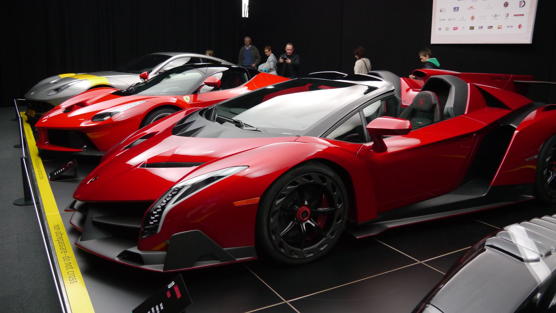 File:Autoworld Brüssel 150 - Italian Car Passion - Lamborghini Veneno Roadster.jpg