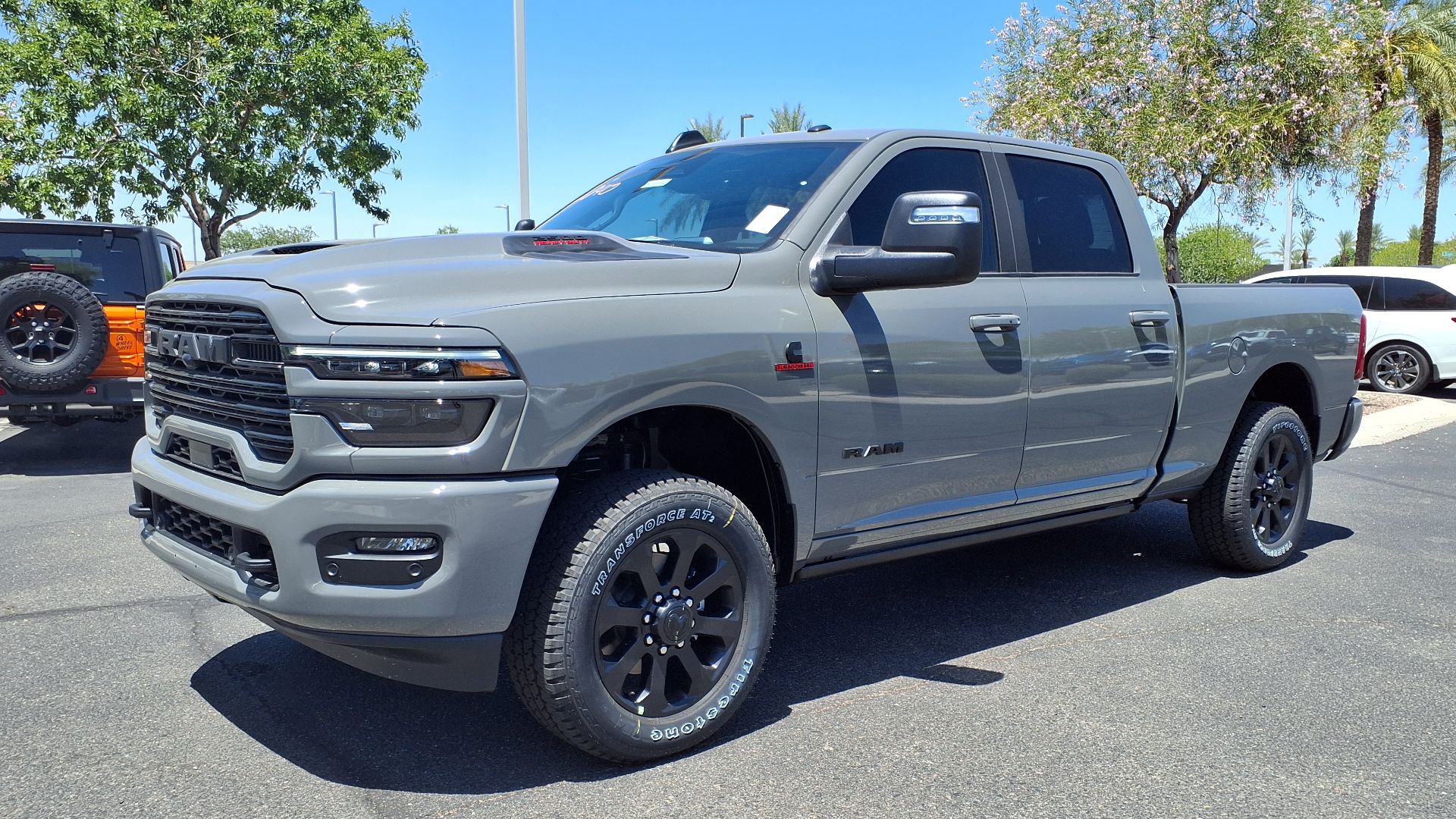 File:25 Ram 2500 Laramie.jpg