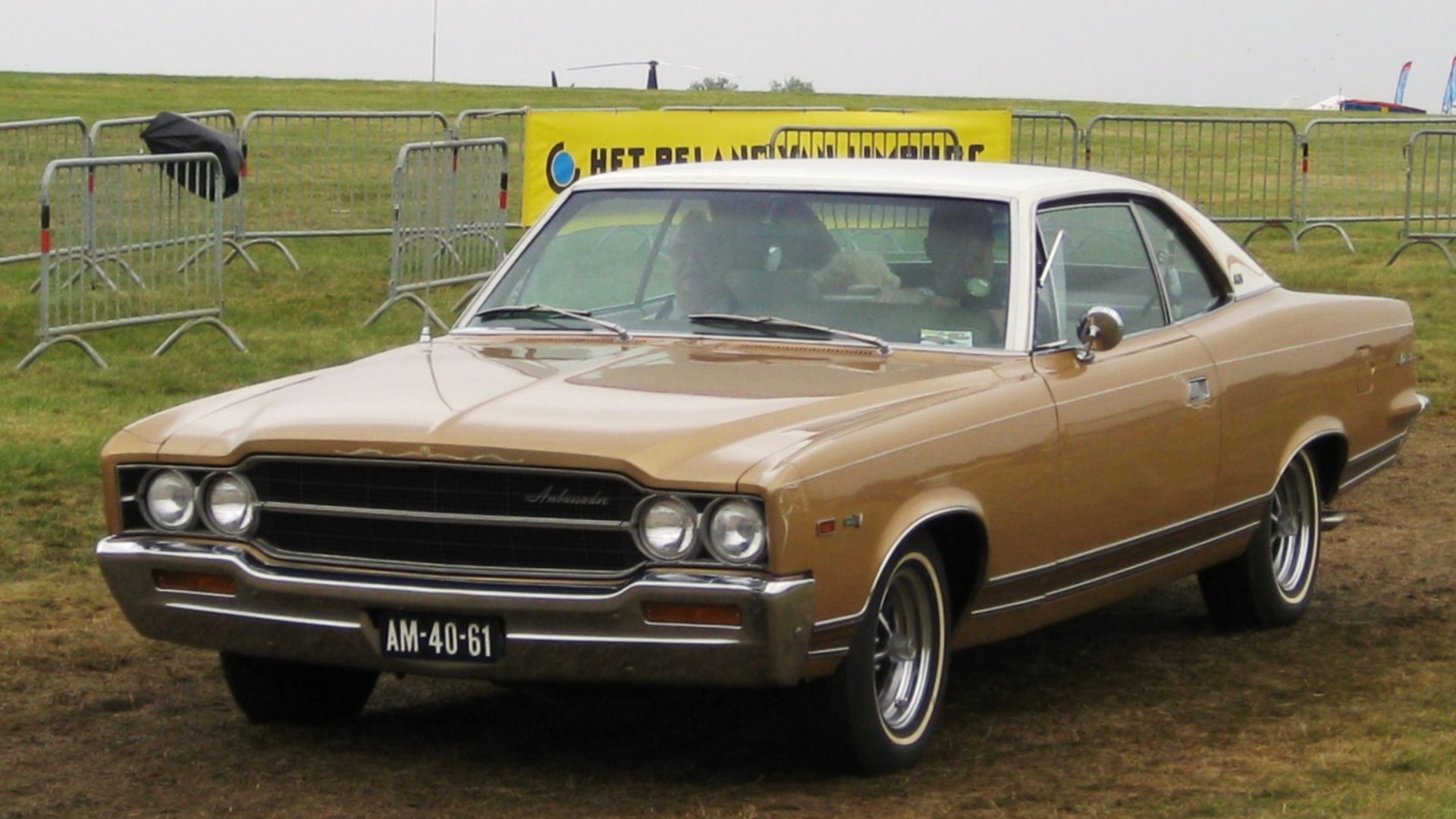 File:AMC Ambassador Hardtop ca 1969 in Vlaams-Brabant.JPG