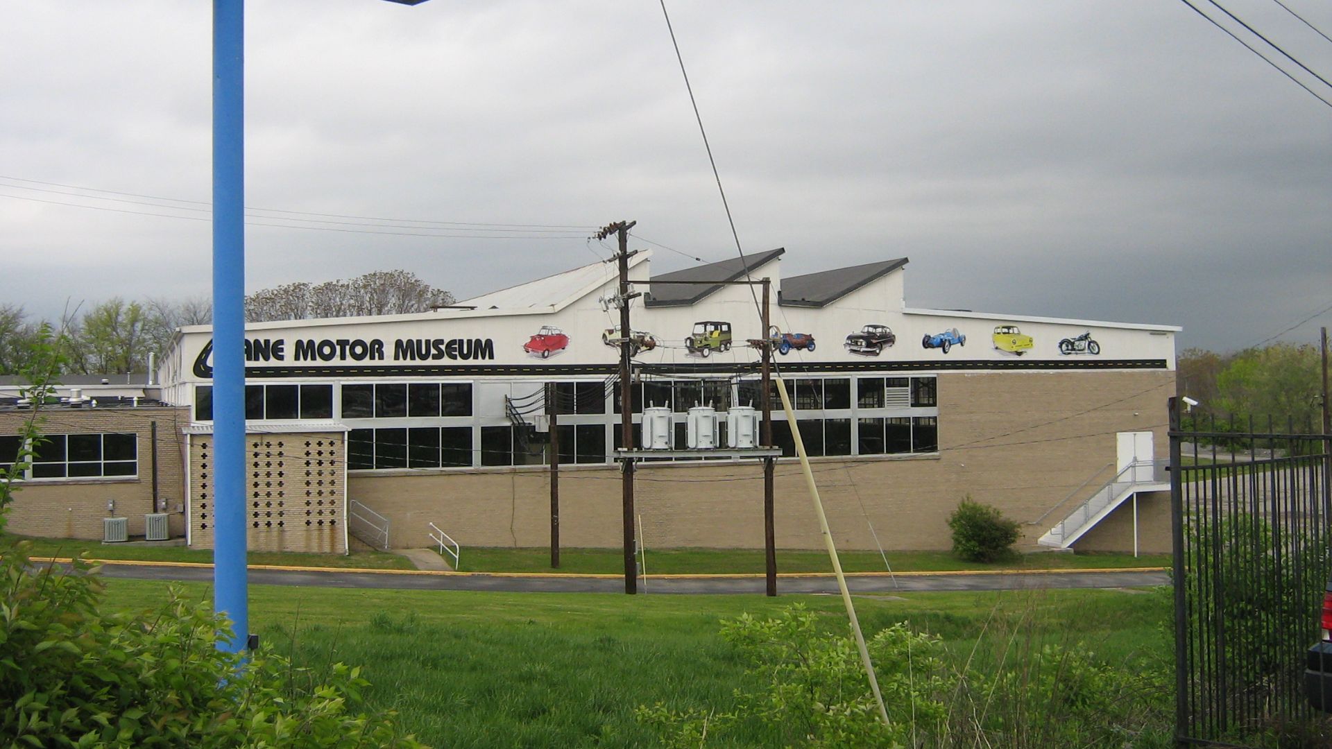 File:Lane Motor Museum.jpg