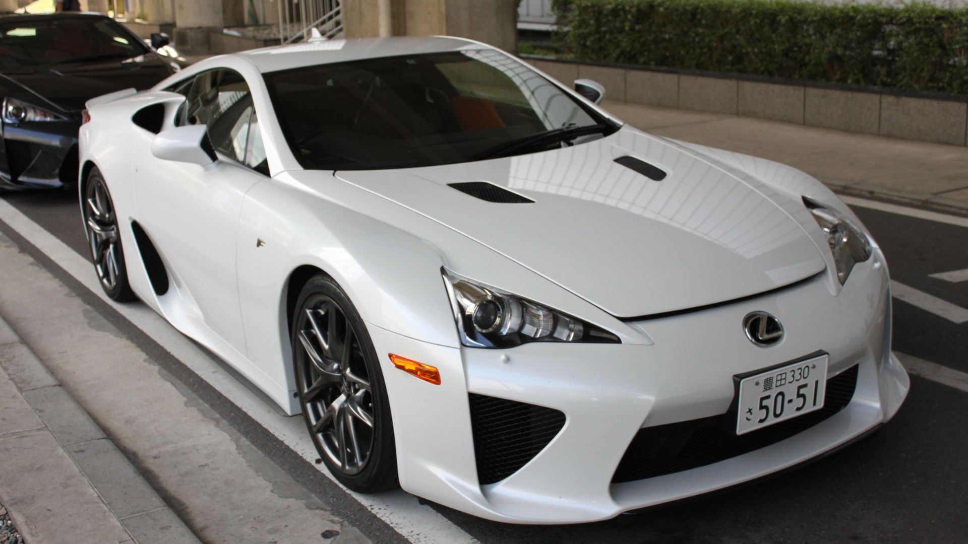 File:Production Lexus LFA White Yoko.jpg