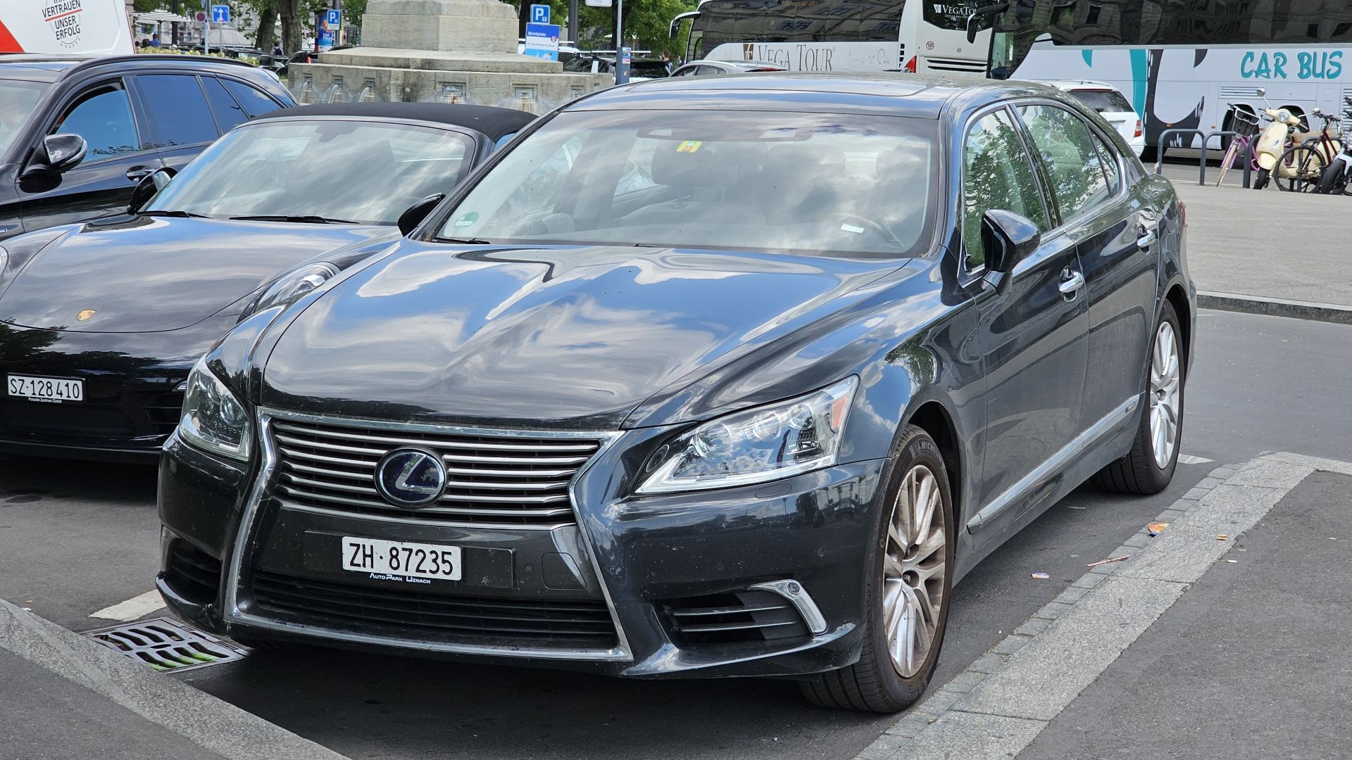 File:Lexus LS 600h L UVF46 Black (1).jpg