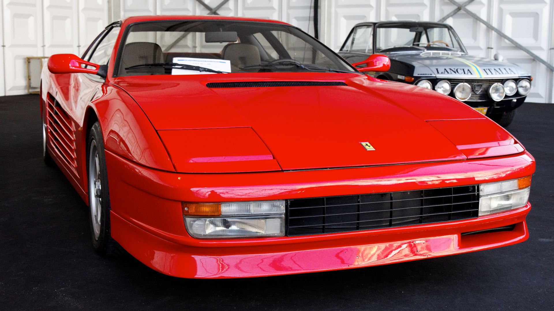 File:Festival automobile international 2011 - Vente aux enchères - Ferrari Testarossa - 1987 - 001.jpg