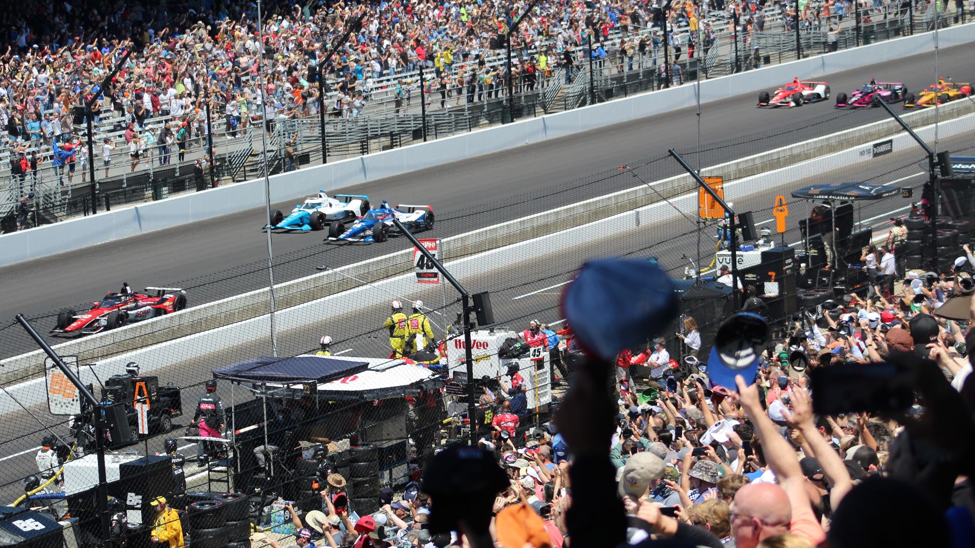 File:Pace lap indianapolis 500 (51222500140).jpg