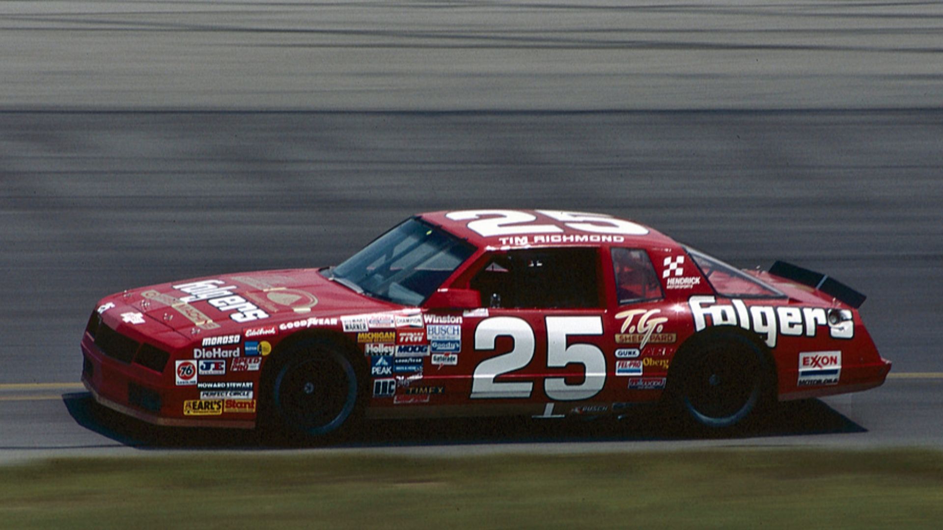 File:Tim Richmond 25 Folgers.jpg