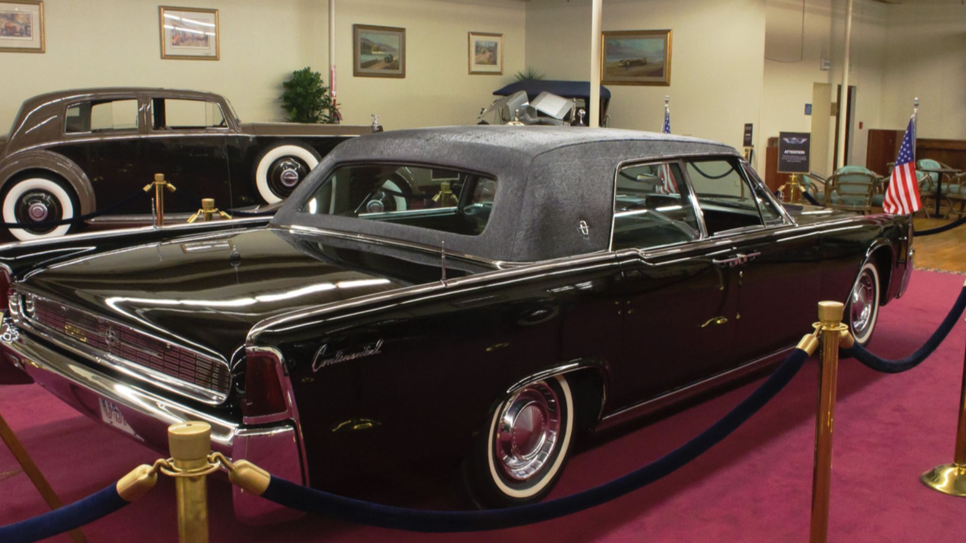 File:1962 Lincoln Continental Towne Limousine (President Kennedy) (8391189636).jpg