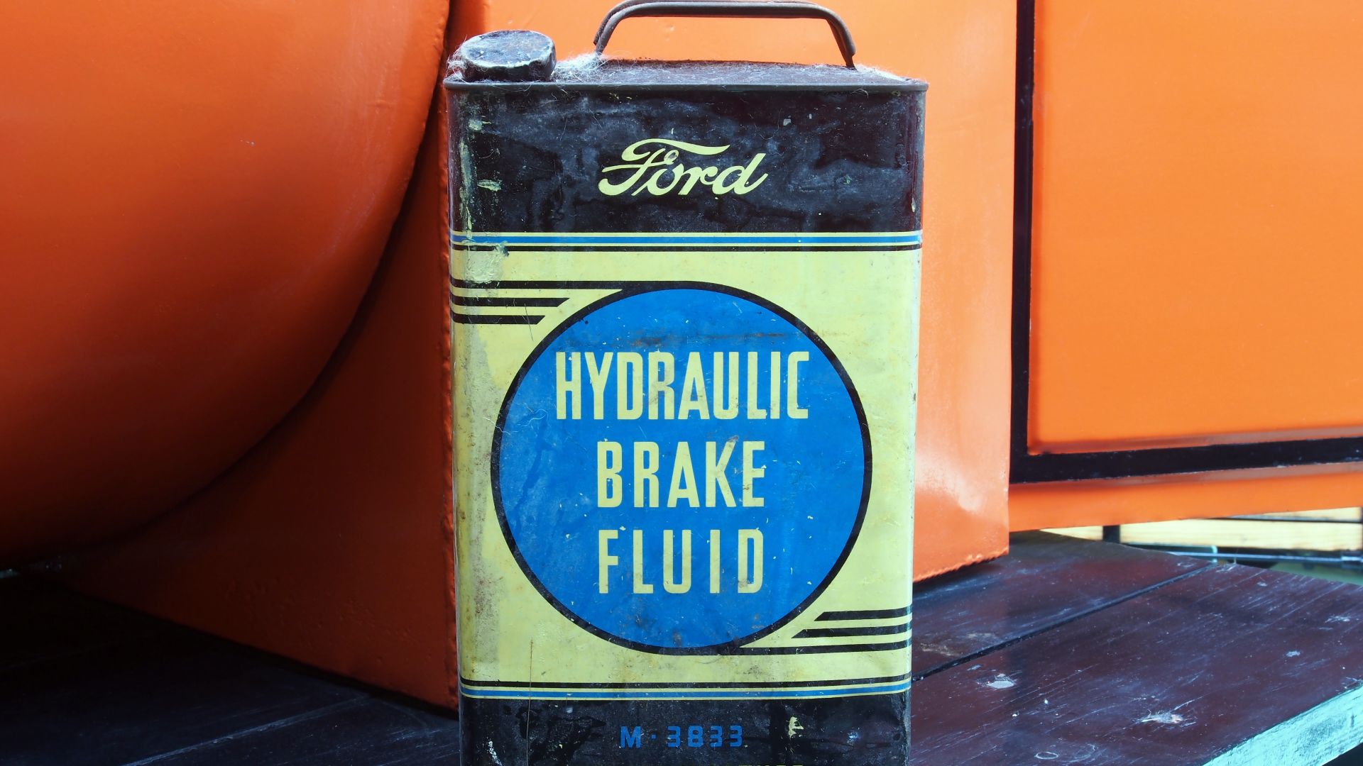 File:Ford Hydraulic Brake Fluid M 3833 for all wather pic1.JPG