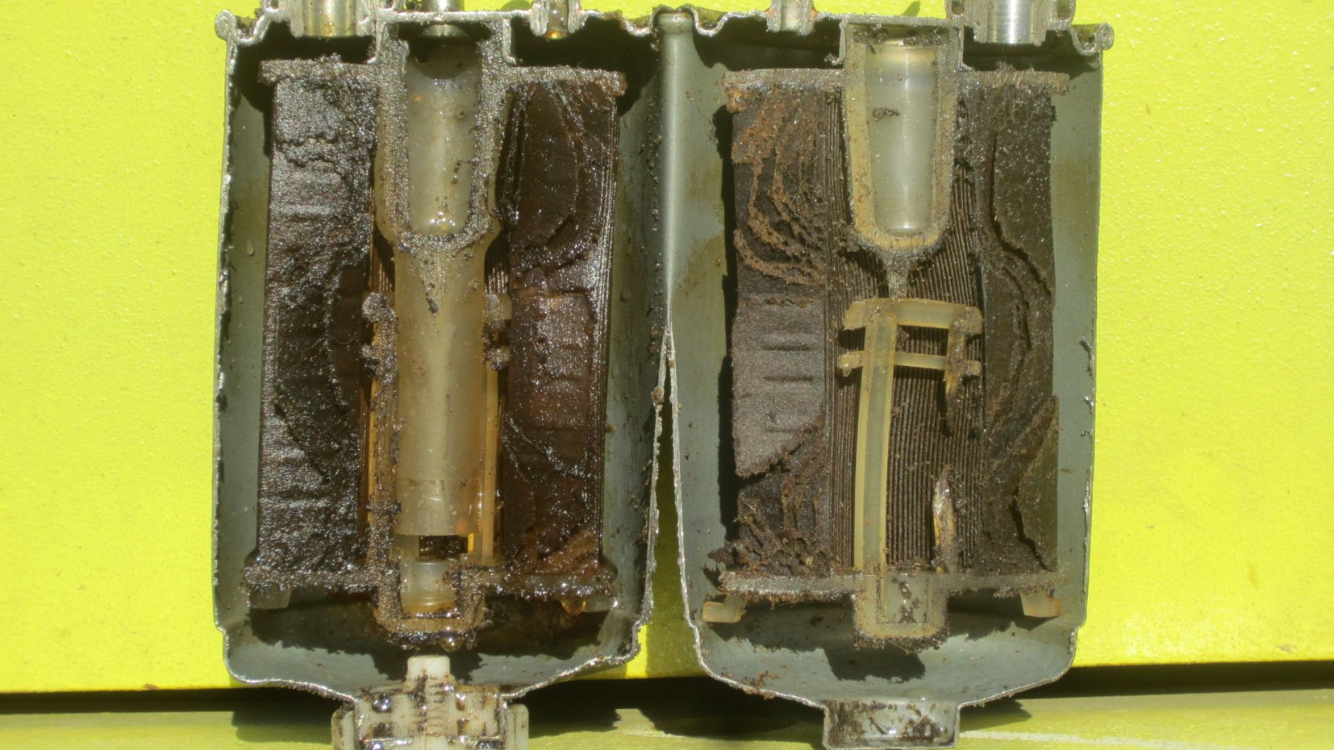 File:Fuelfilter open.jpg
