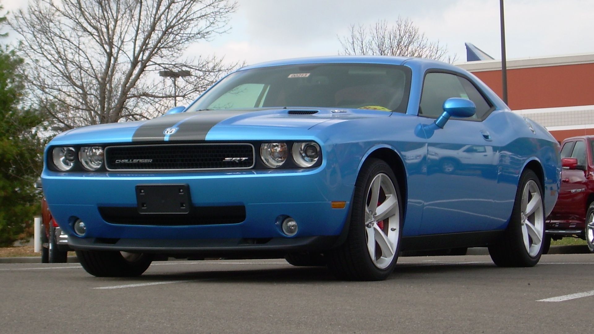 File:Dodge Challenger SRT8.JPG