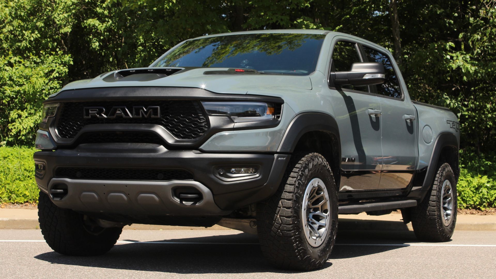 File:2021-22 RAM 1500 TRX.jpg