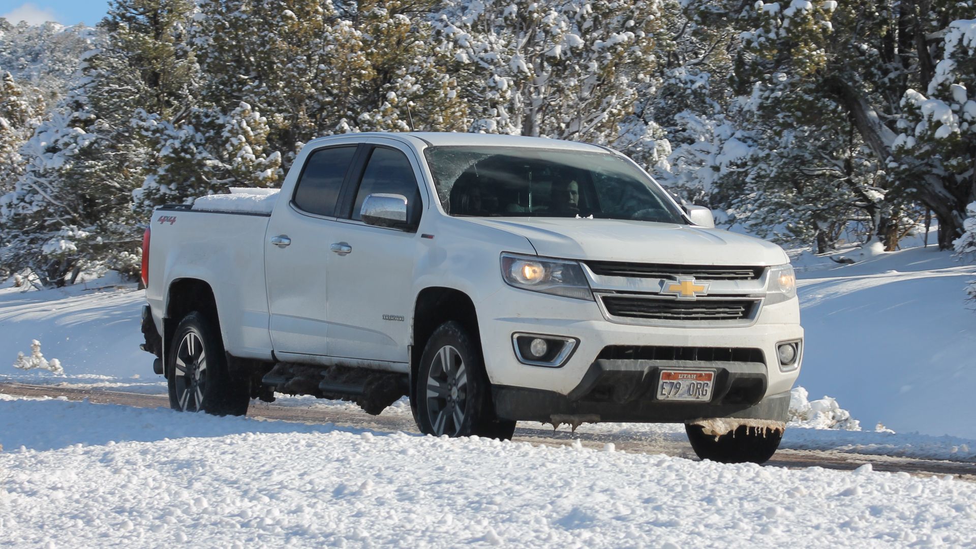 File:Second Gen chevrolet Colorado on Snowy Mountain.jpg