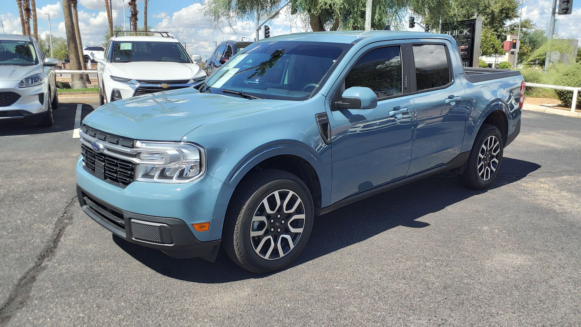 File:22 Ford Maverick Lariat.jpg