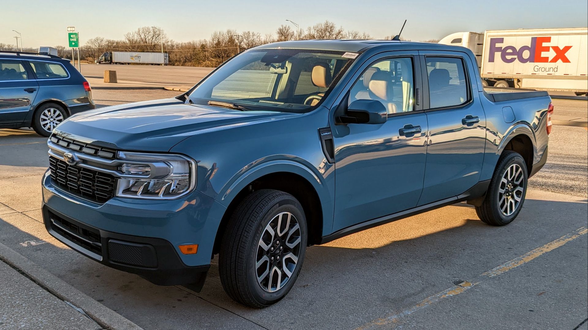 File:2022 Ford Maverick Lariat FWD Ecoboost.jpg