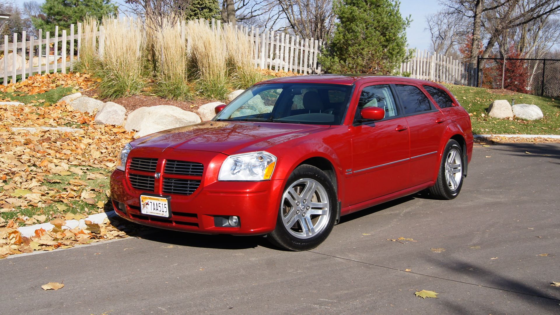 File:2005 Dodge Magnum RT (15067230634).jpg