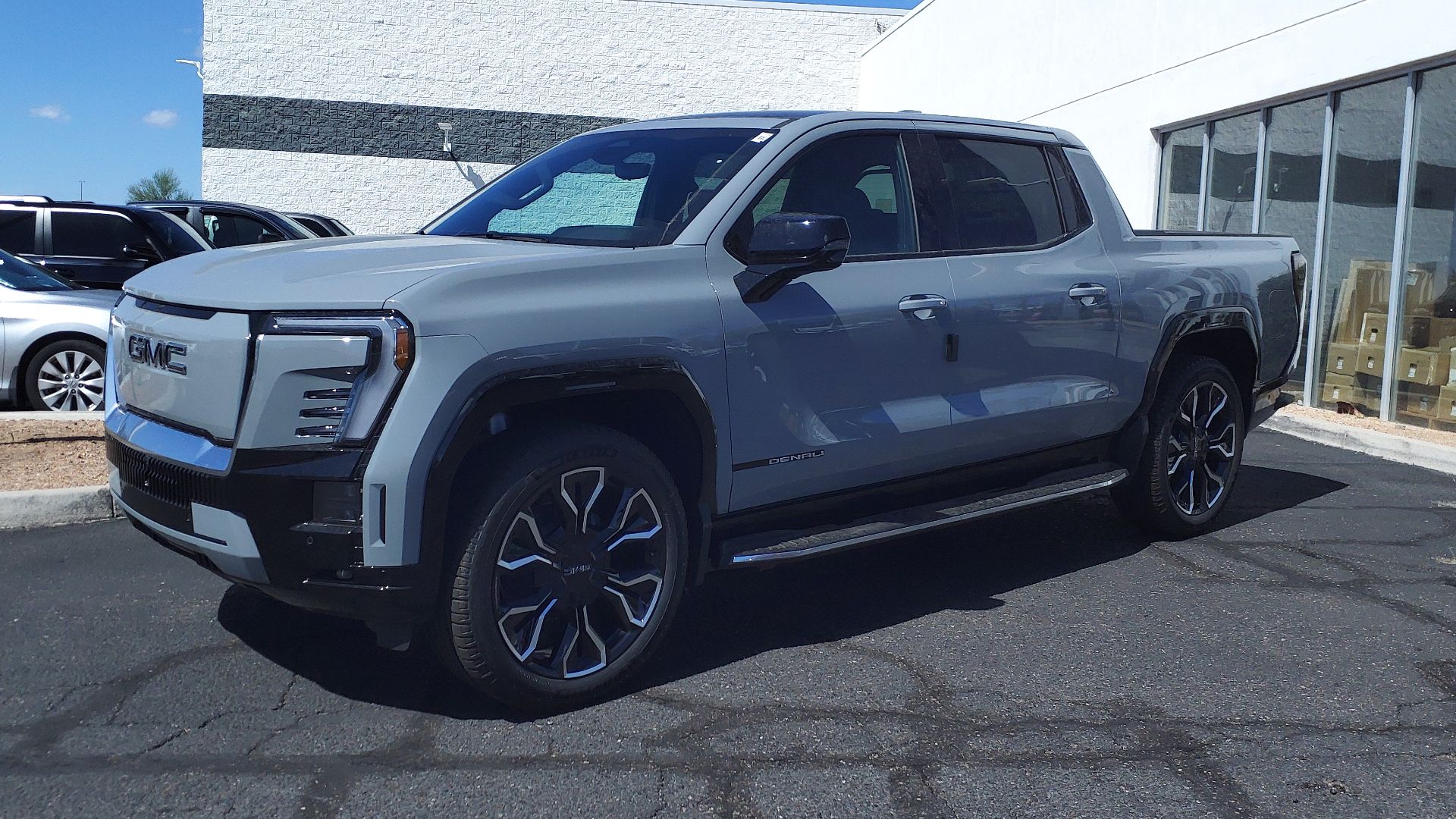 File:24 GMC Sierra EV Denali Edition 1.jpg