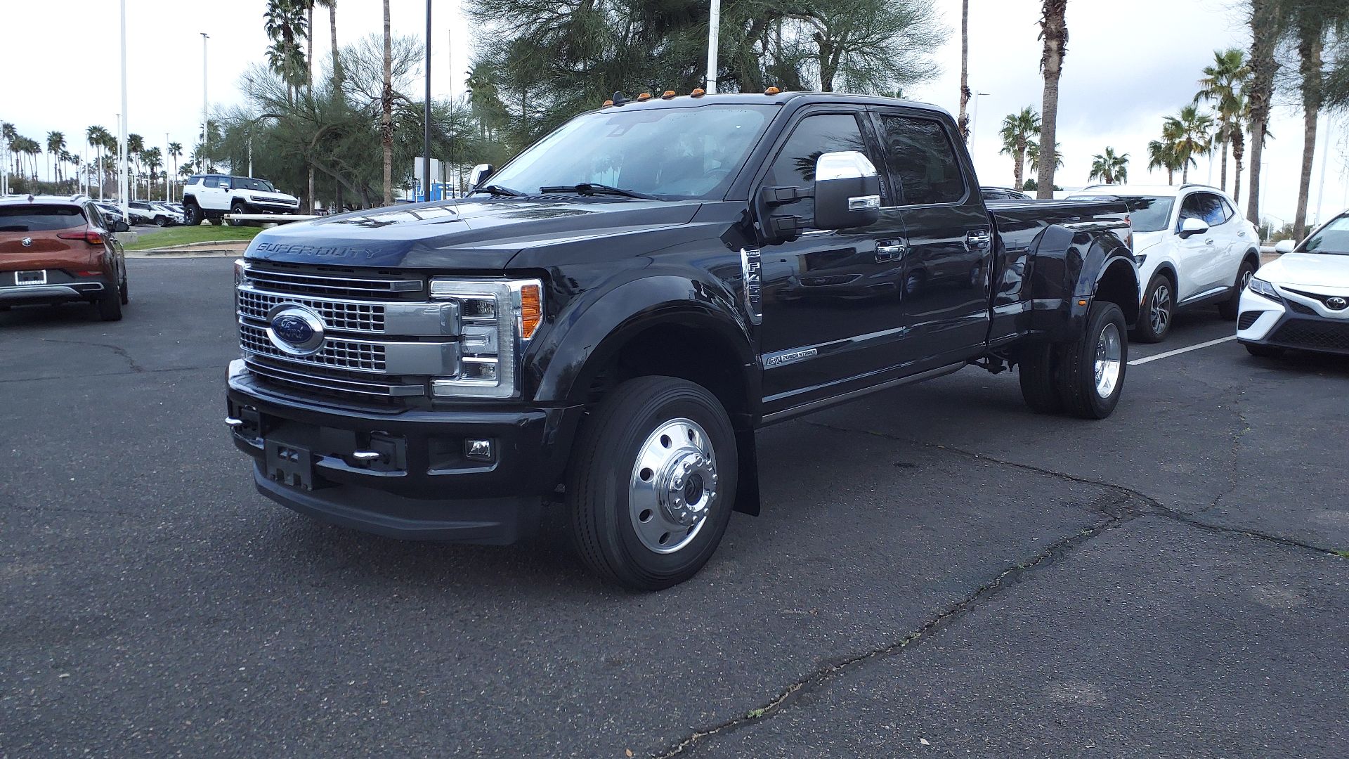 File:19 Ford F-450 Super Duty Platinum.jpg