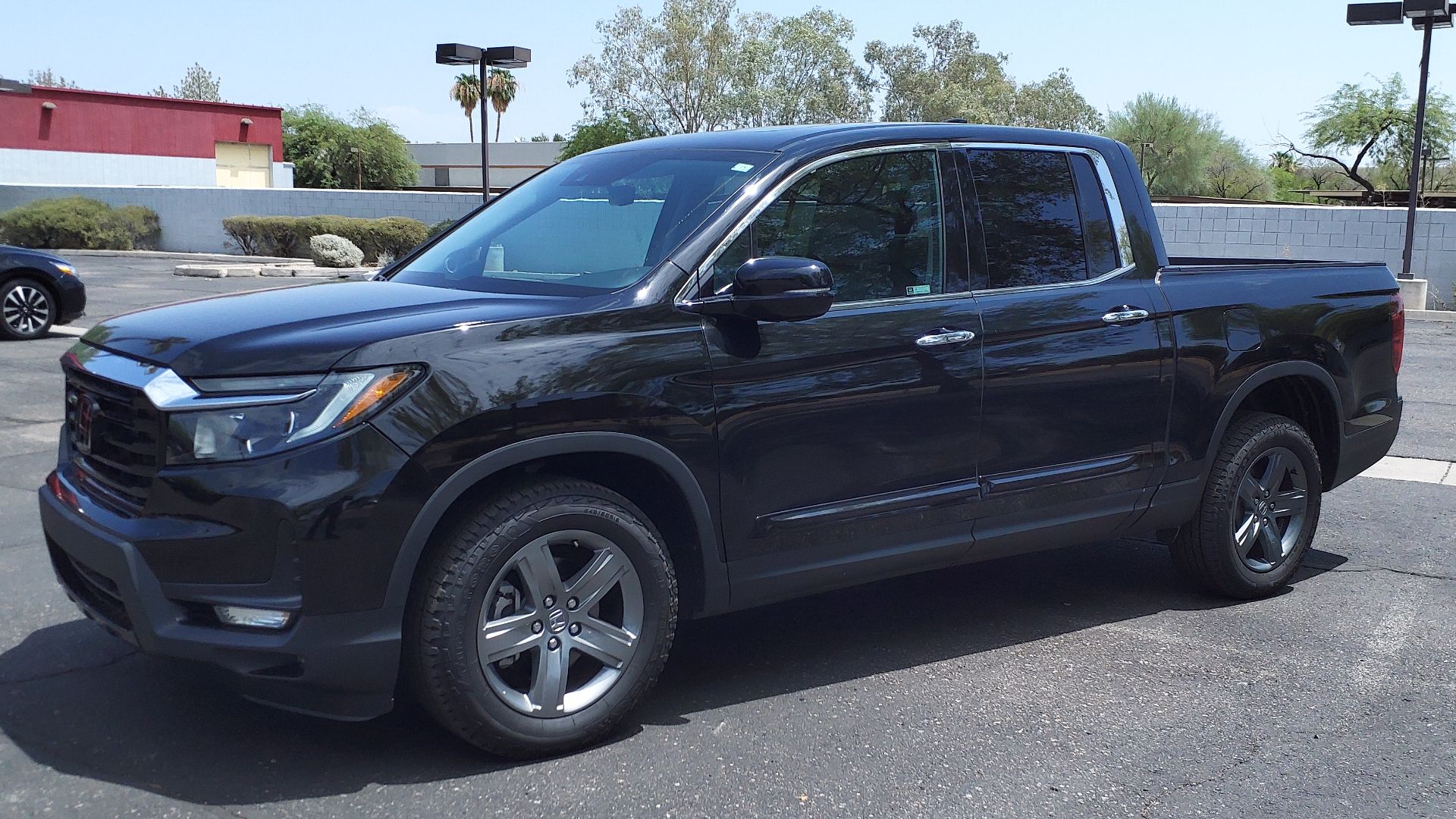 File:23 Honda Ridgeline RTL-E.jpg