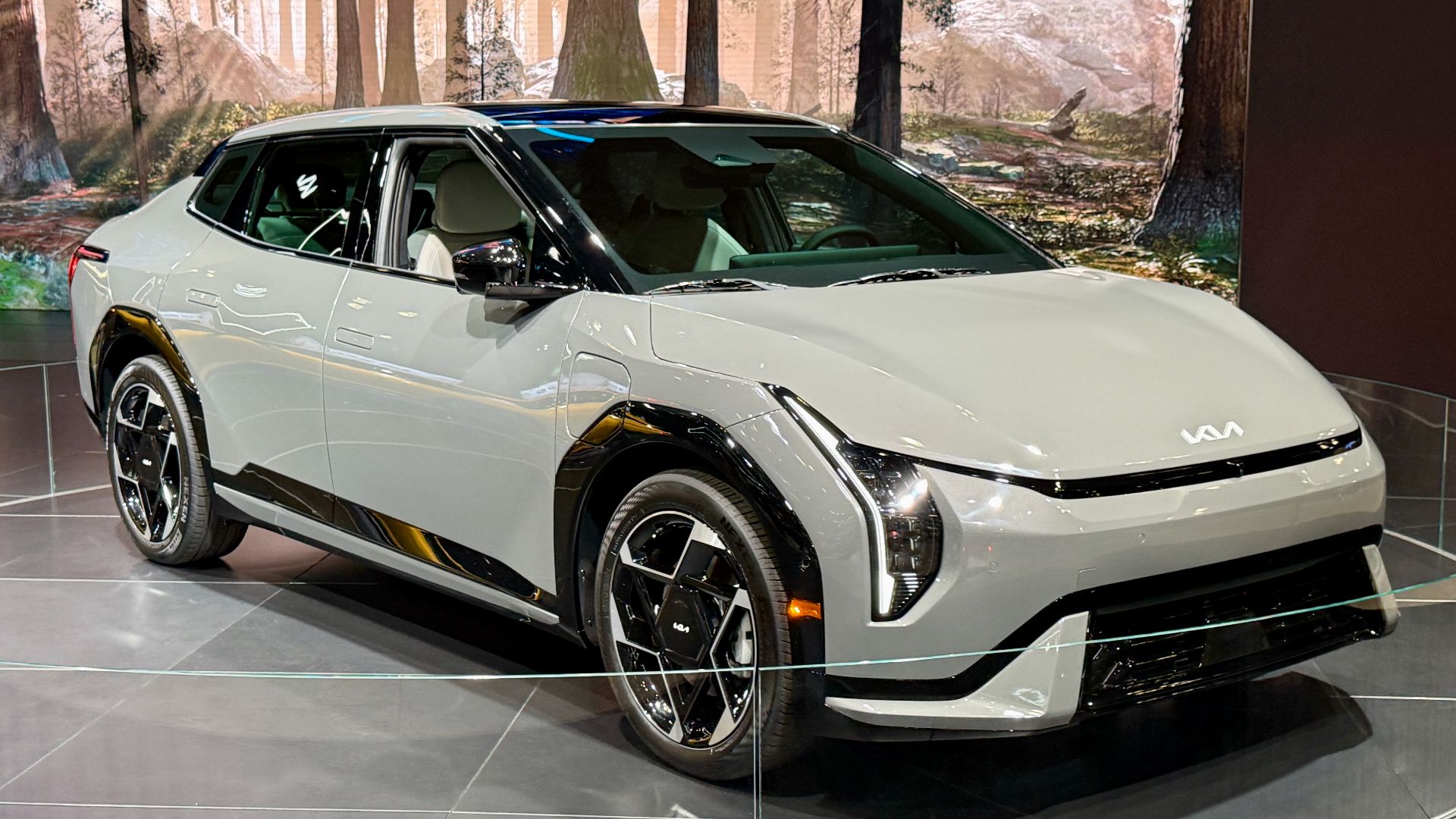 File:2026 Kia EV4 - 01.jpg