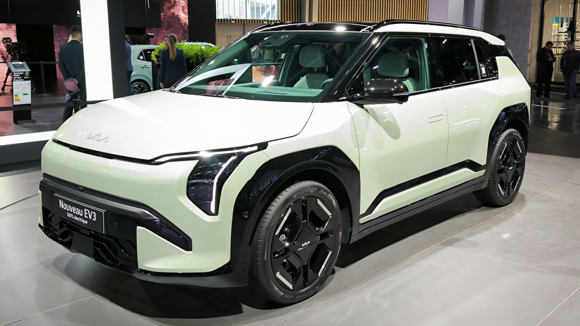 File:Kia EV3 - 02.jpg
