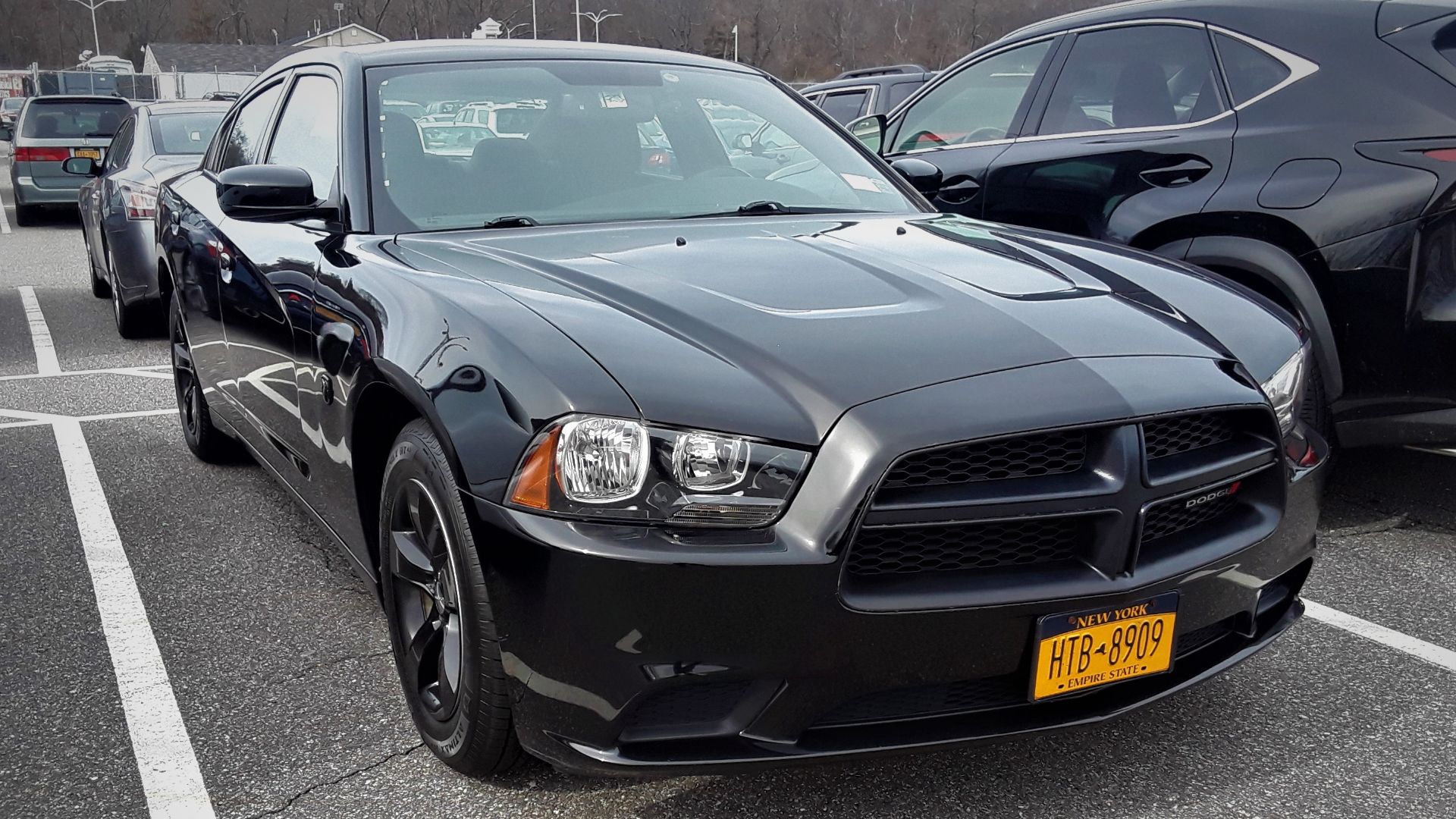 File:2013 Dodge Charger front end.jpg