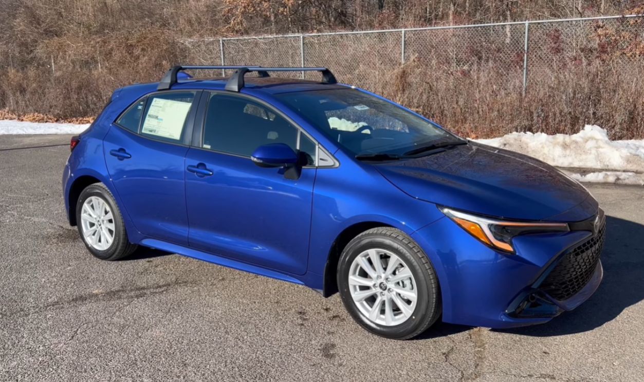 Toyota Corolla Hatchback SE