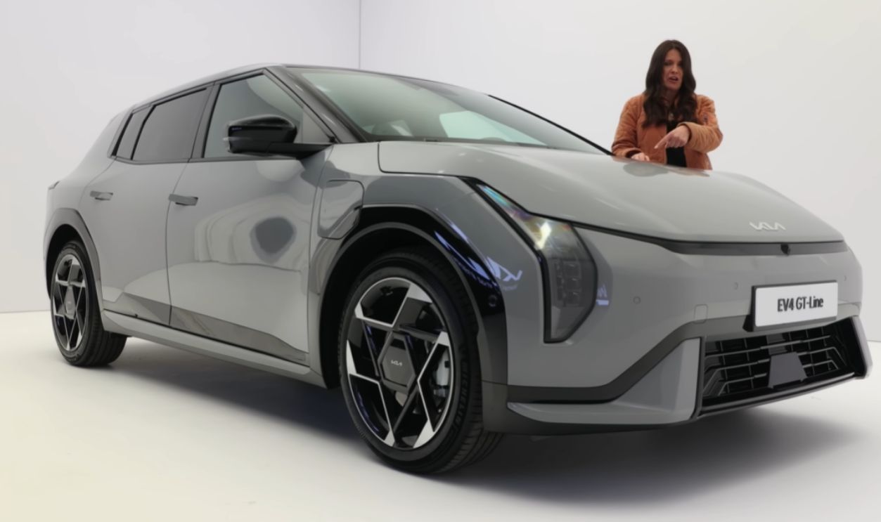Kia EV4