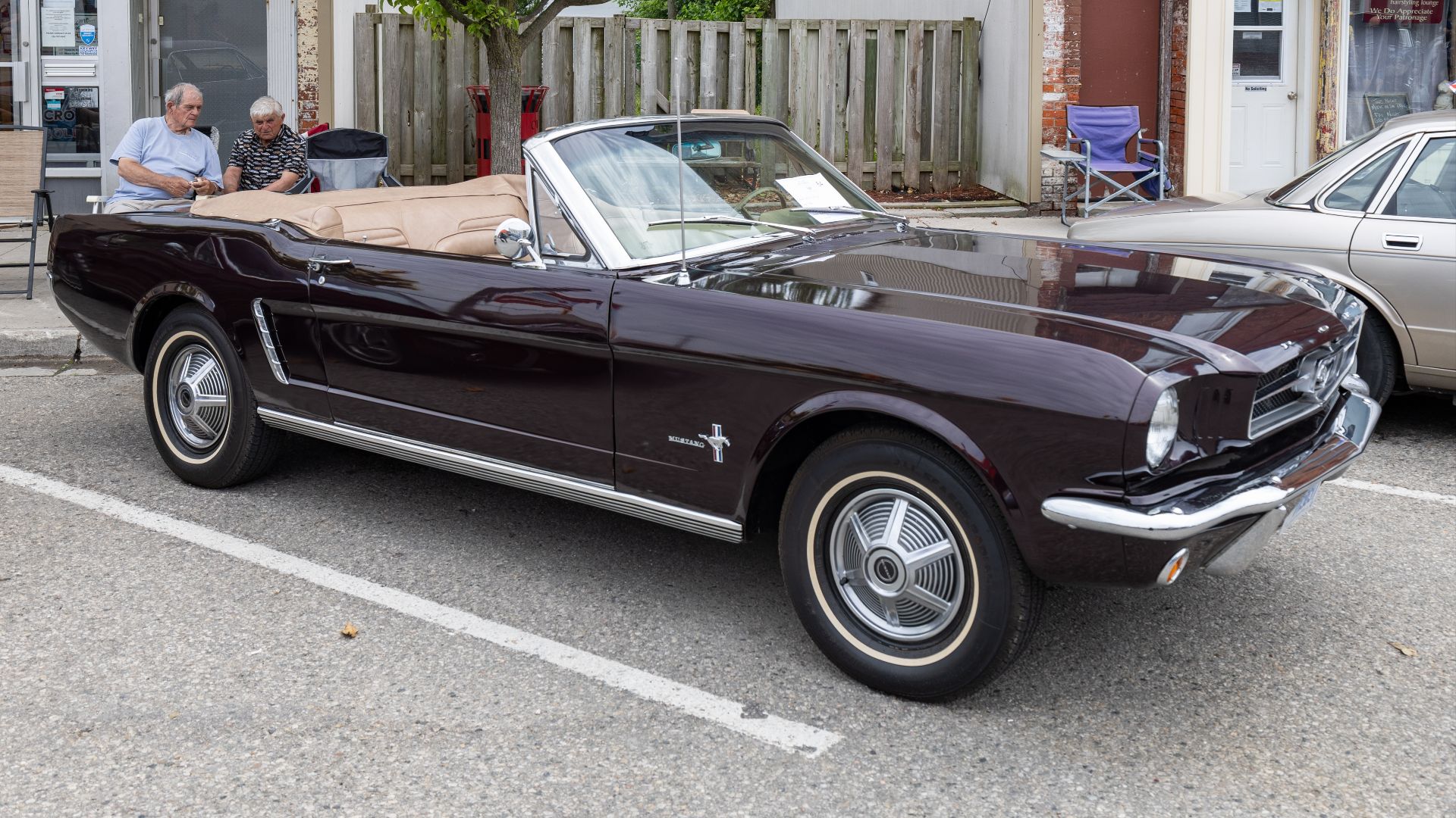 File:1965 Ford Mustang convertible, Blenheim Classics Auto Show, Blenheim, Ontario, 2025-06-21 03.jpg