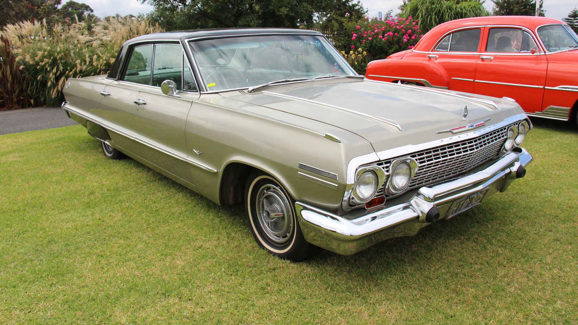 File:1963 Chevrolet Impala 4 door Hardtop Sport Sedan (33347730106).jpg