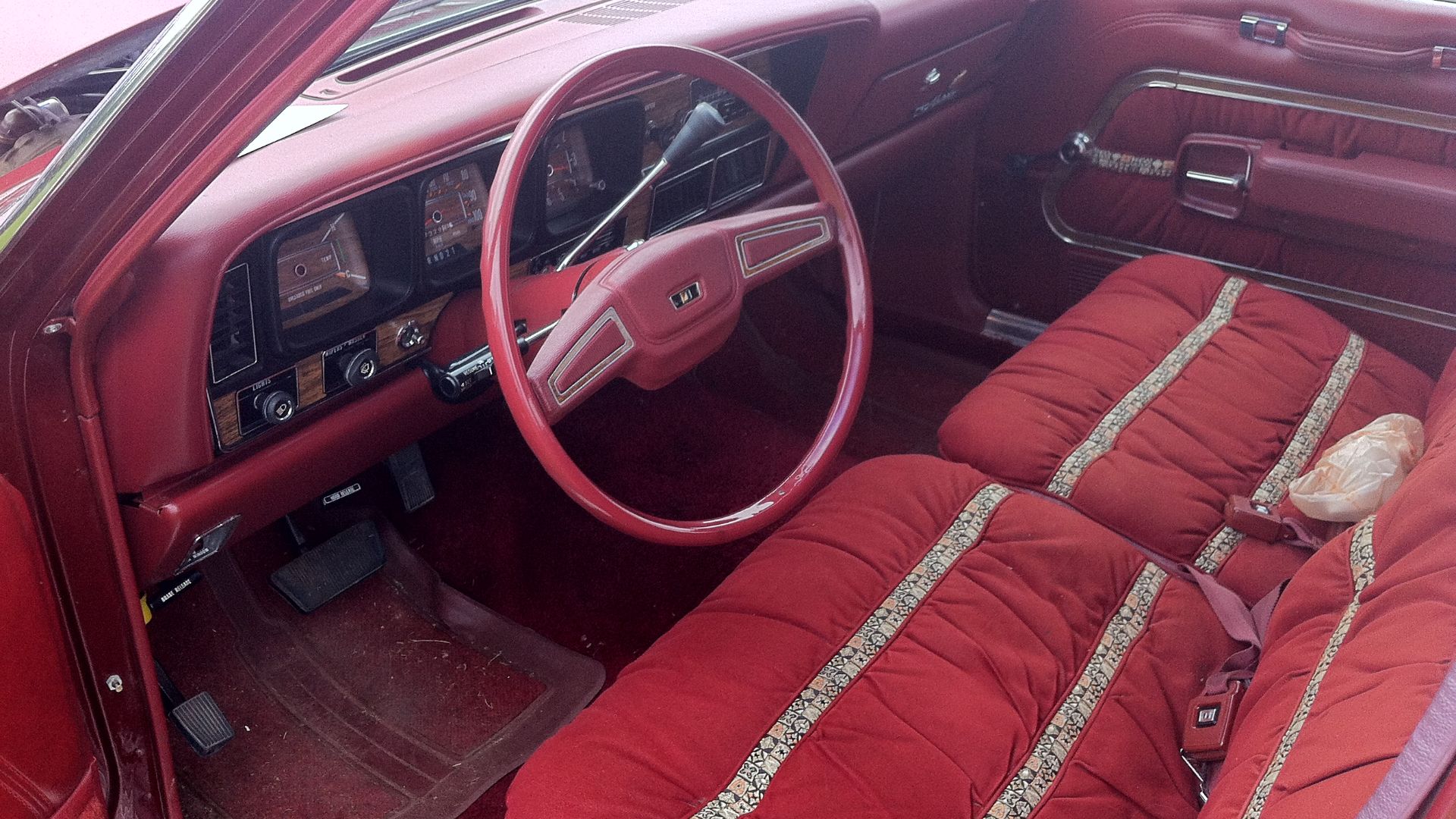 File:1978 AMC Matador Barcelona sedan Mason-Dixon Dragway 2014 meet 12.jpg