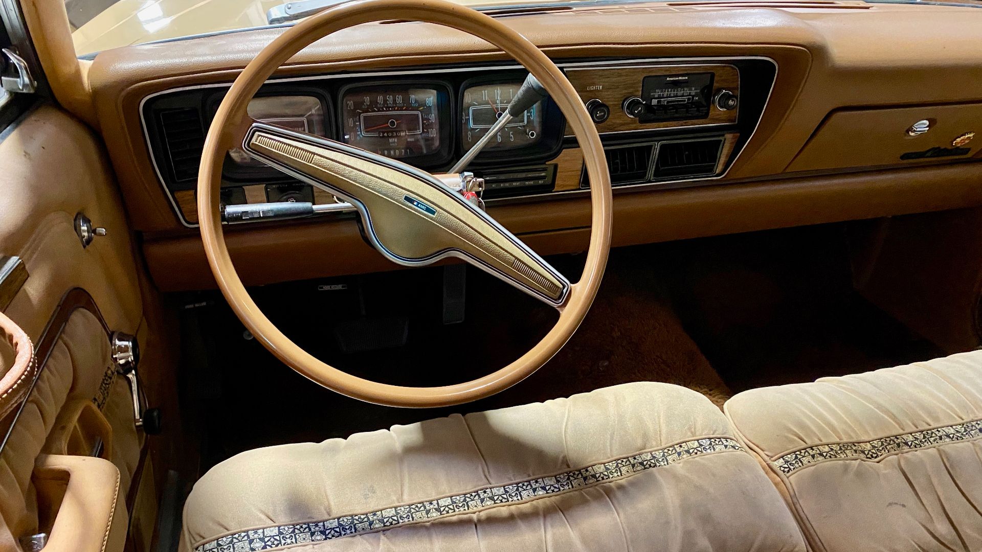 File:1978 AMC Matador Barcelona sedan in Sand Tan with Golden Ginger at Rambler Ranch 2of4.jpg