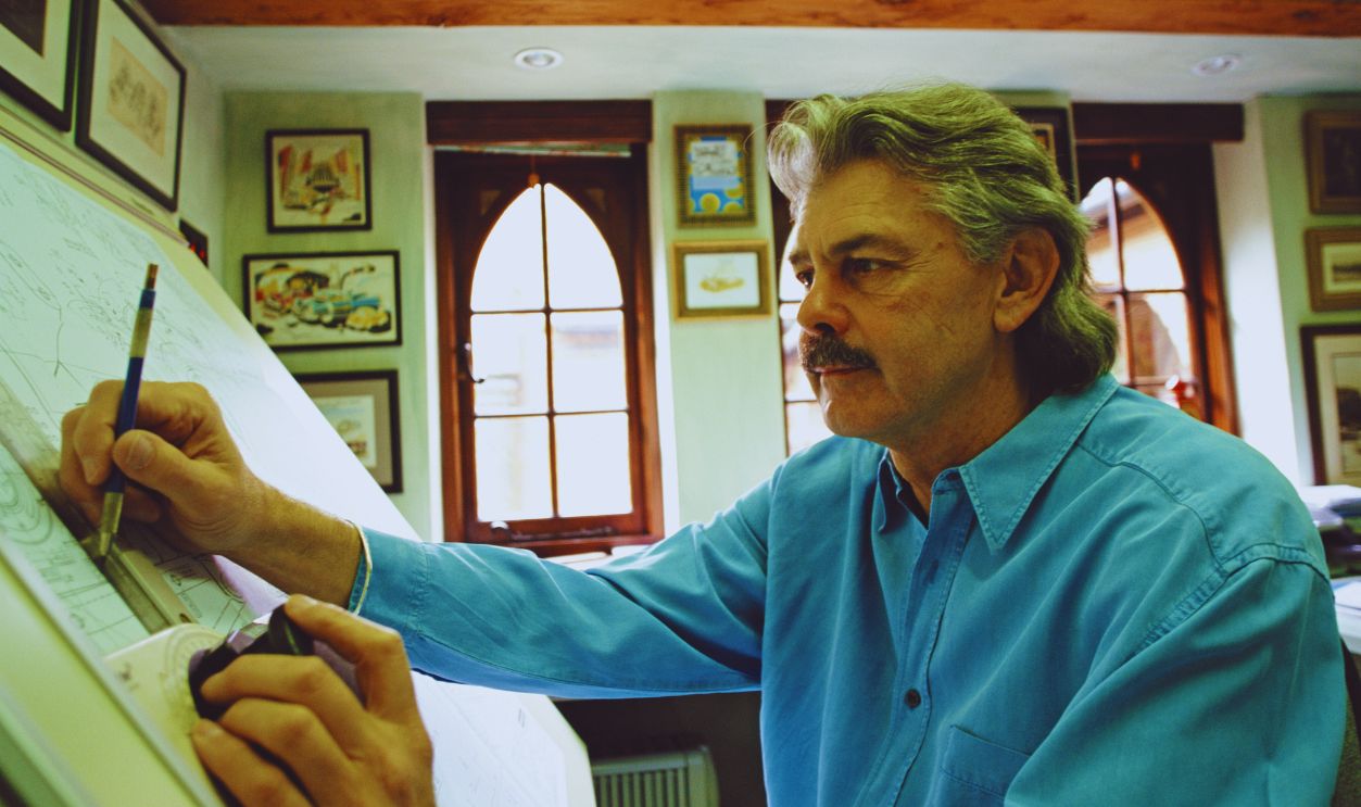 Gettyimages - 784817889, Gordon Murray portrait A portrait of Gordon Murray, a South African-born British engineer-designer of Formula One race cars and the McLaren F1 road car at home on 1 March 2006 near Shalford in Surrey, Great Britain. 