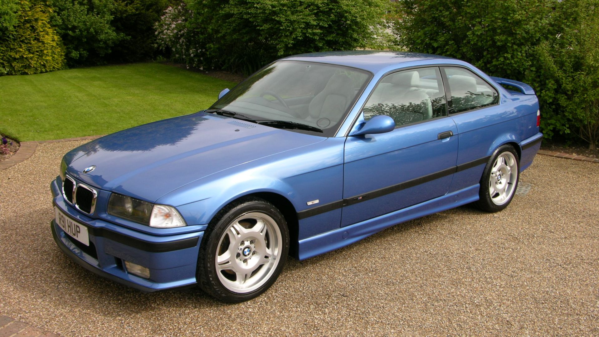 File:BMWM3E36-001.jpg