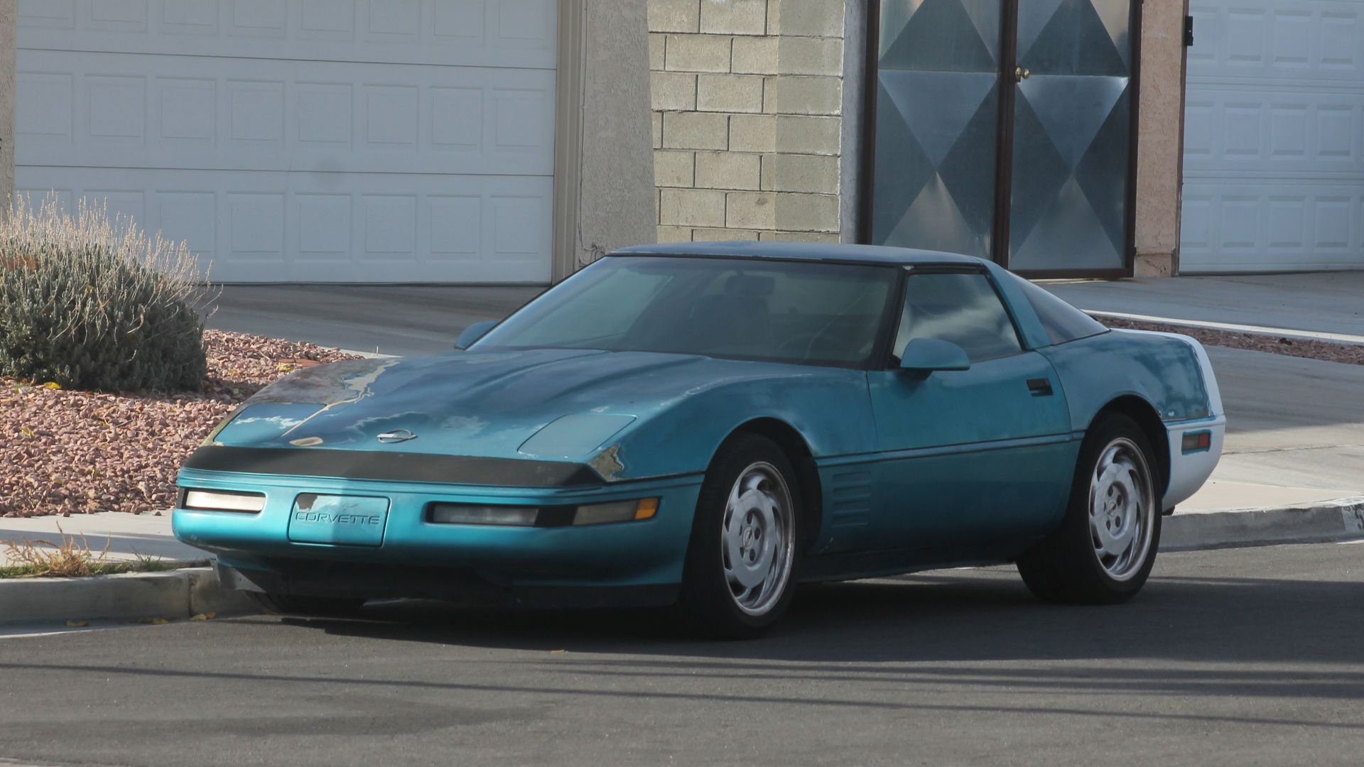 File:Old Teal Chevrolet Corvette C4.jpg