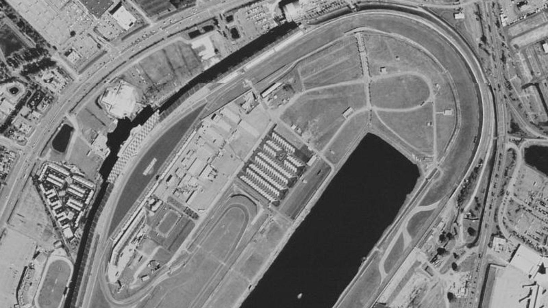 File:DaytonaInternationalSpeedwayAerial.jpg