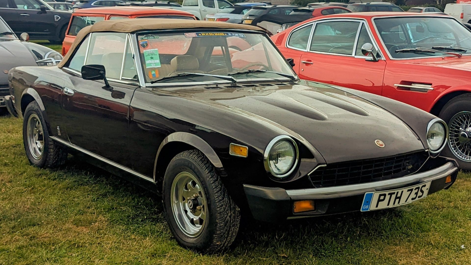 File:1978 Fiat 124 Spider.jpg