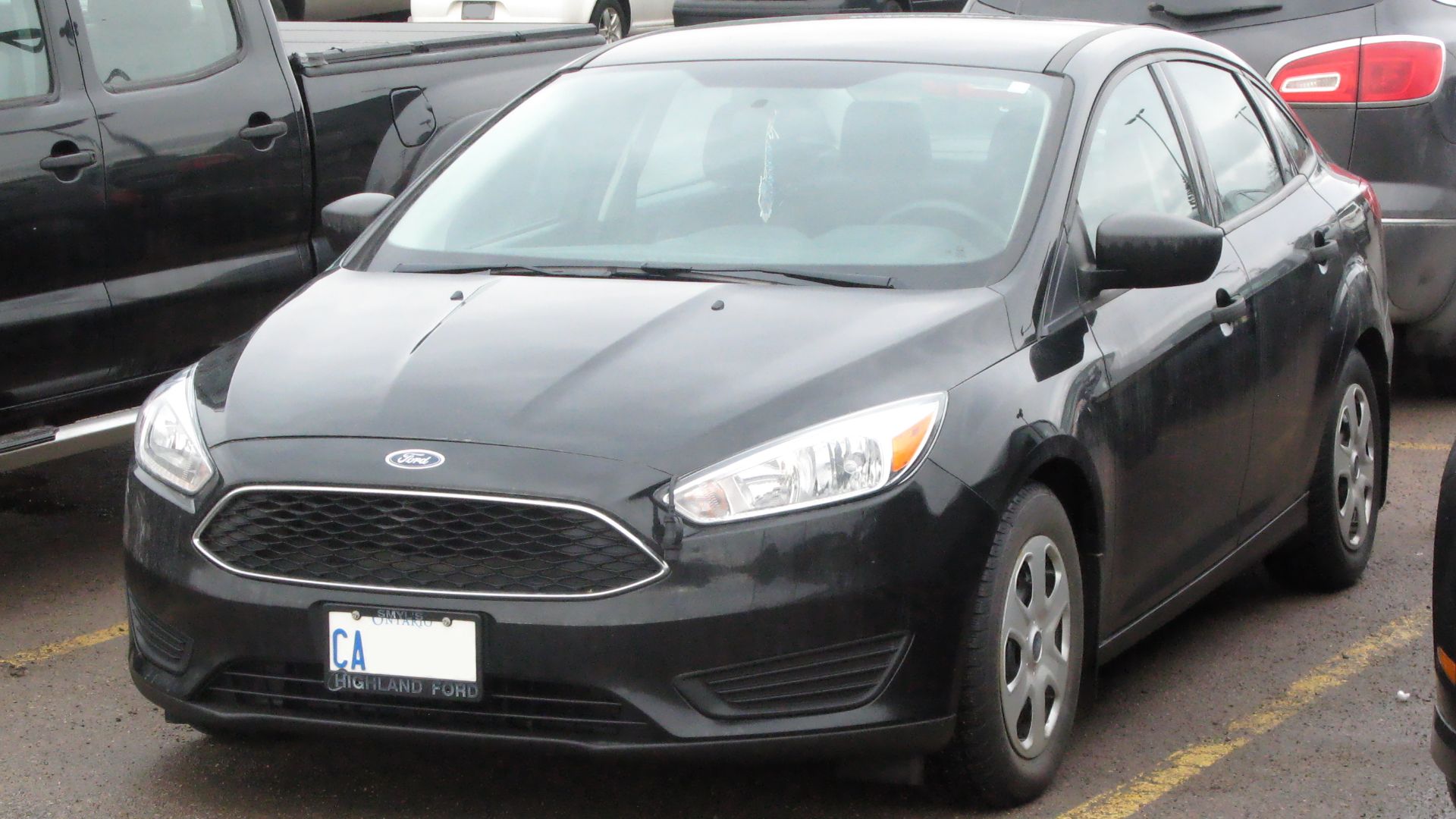 File:2015 Ford Focus S, Front Left, 12-10-2020.jpg
