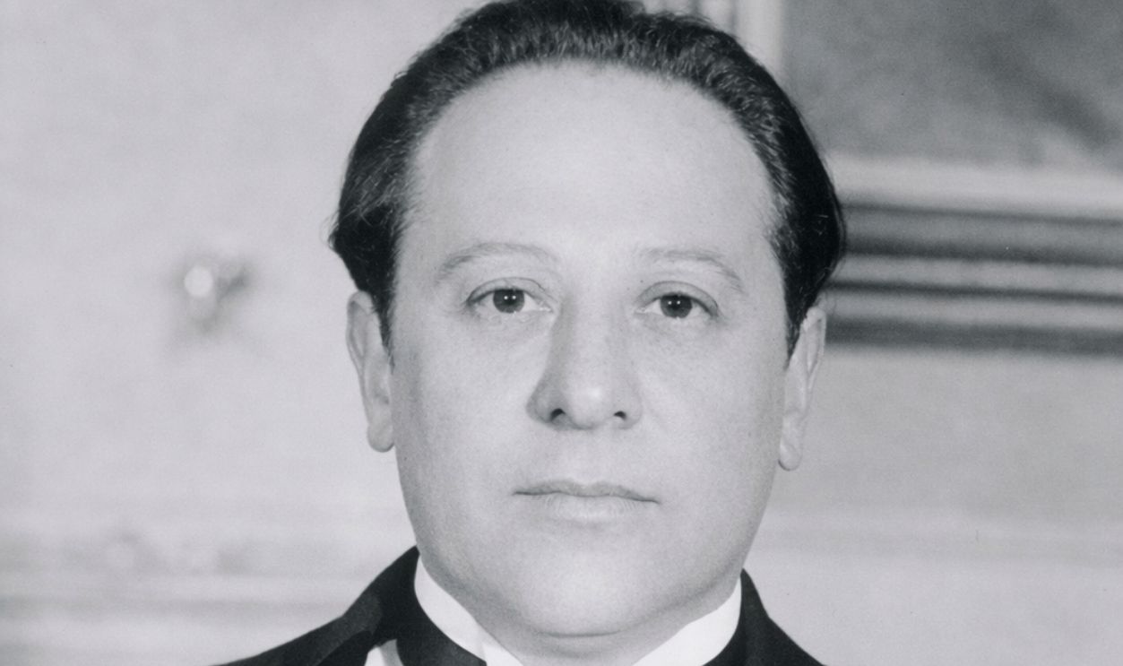 515936880 Samuel Yellin - Intro