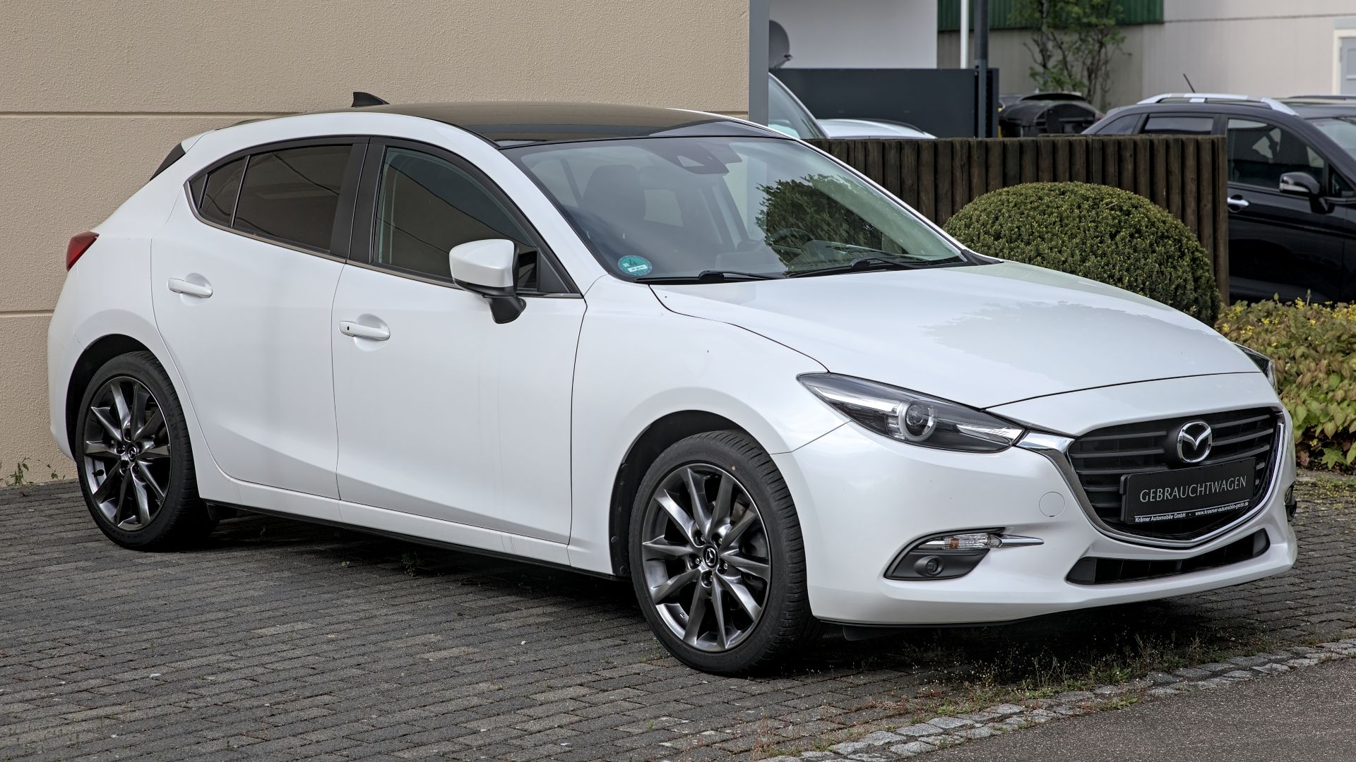 File:Mazda3 (BN) 1X7A7262.jpg