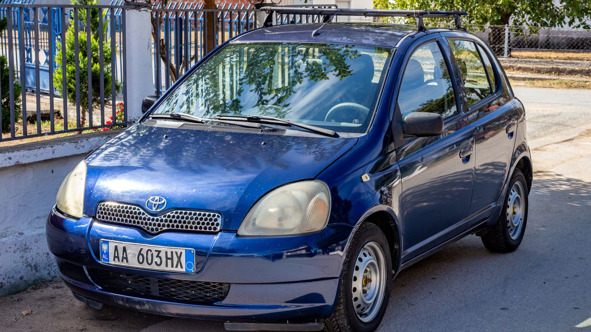 File:Лагкадикия, Toyota Yaris.jpg