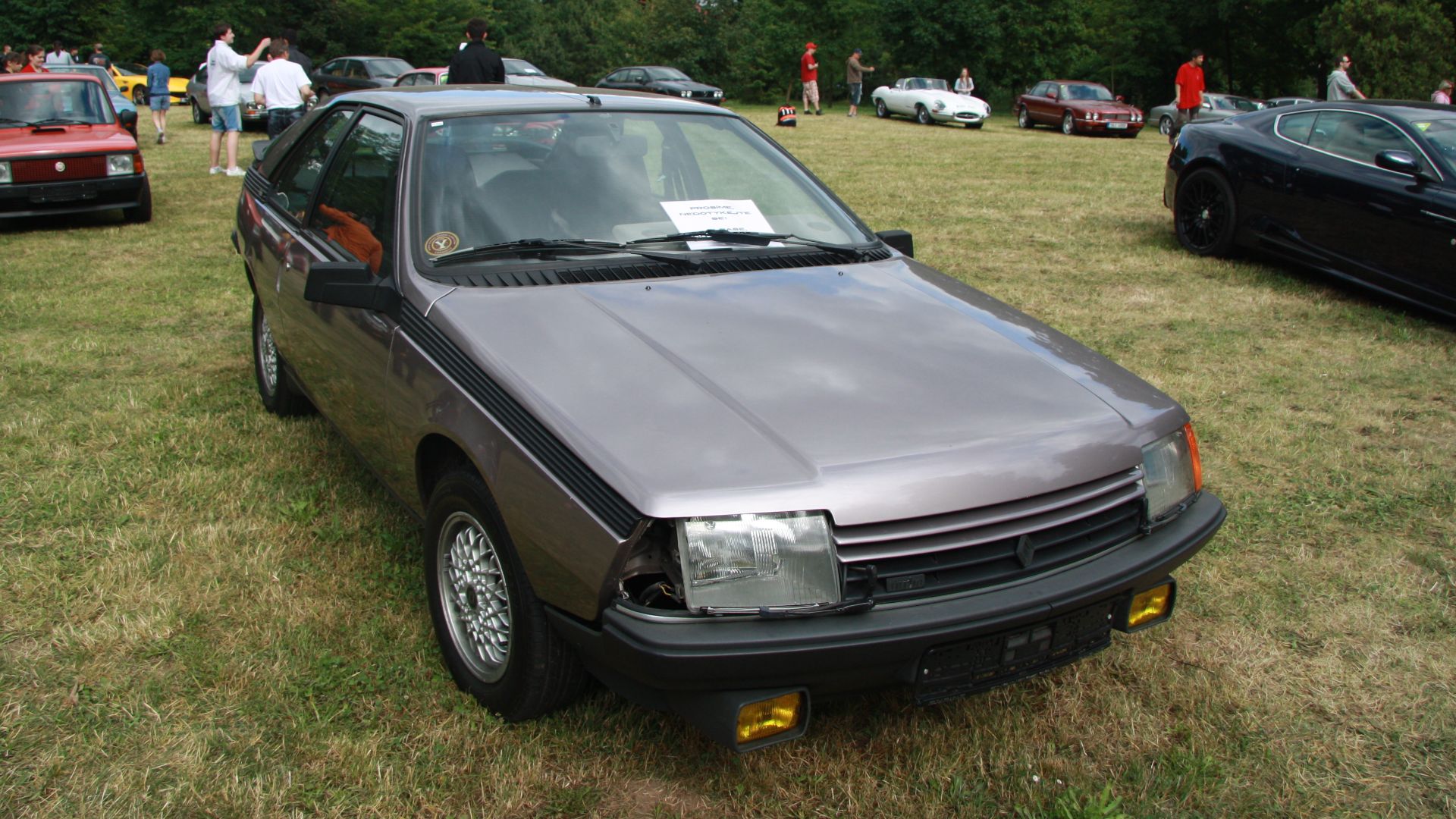 File:Renault Fuego at Legendy 2014.JPG