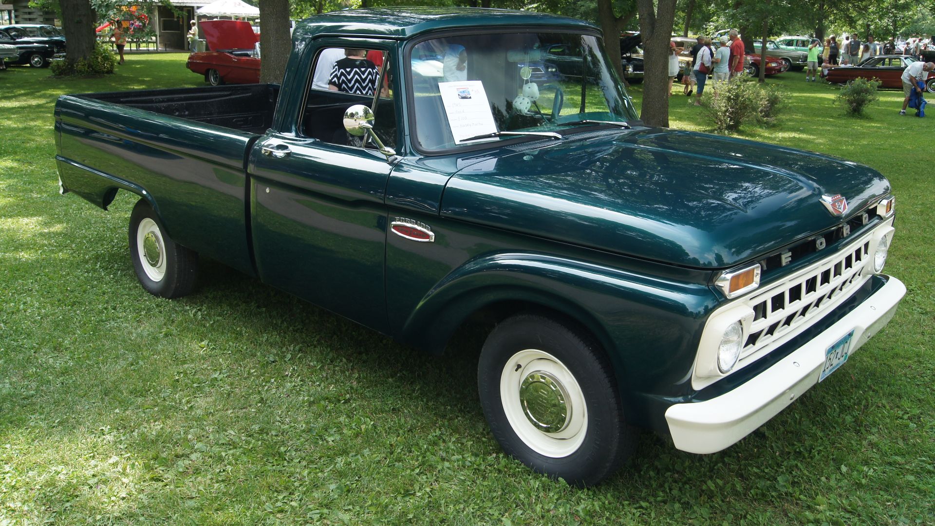 File:1965 Ford F-100 Pick-Up - 14625986057.jpg