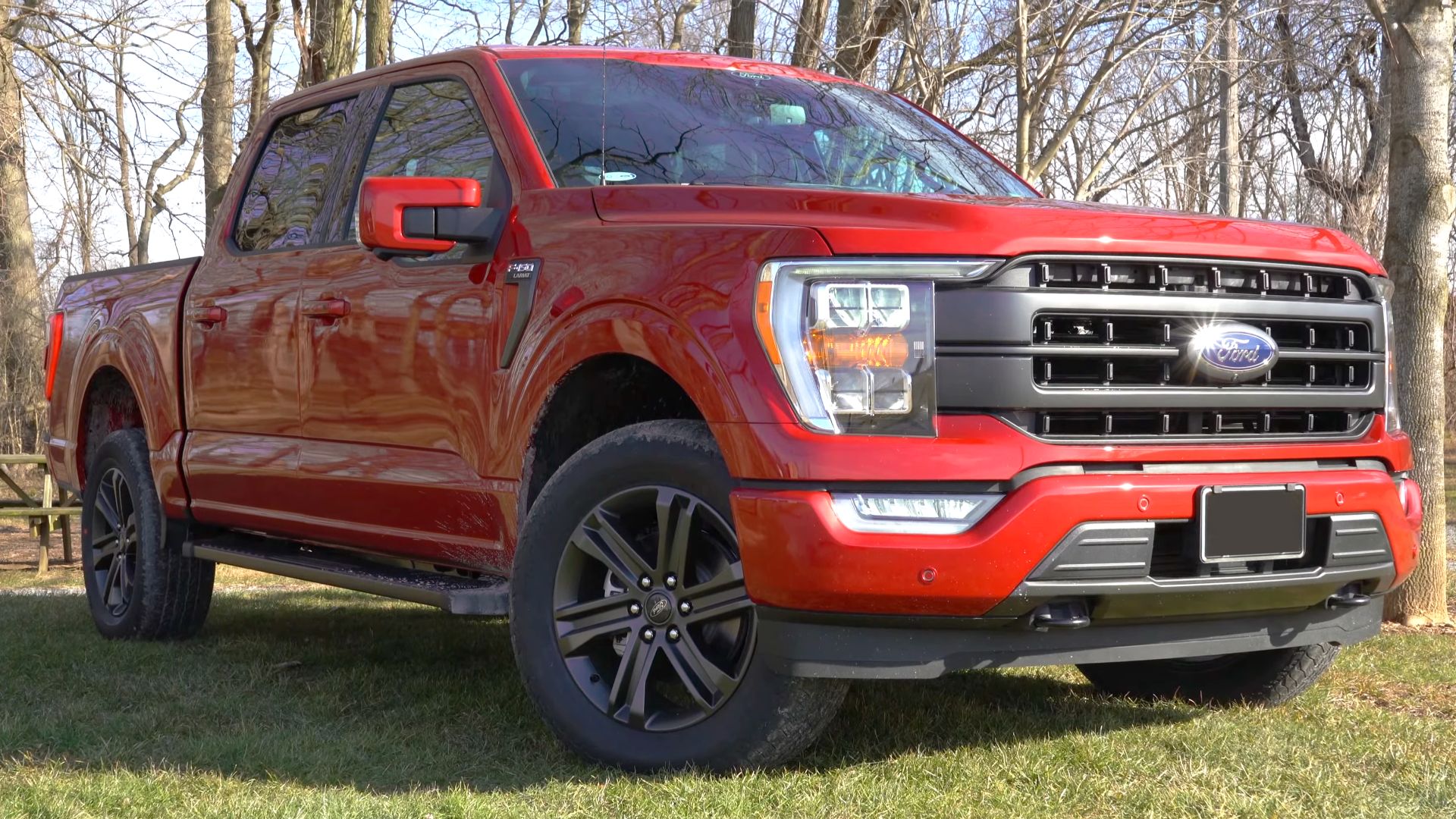 File:2021 Ford F-150 (fourteenth generation) front view 01.png