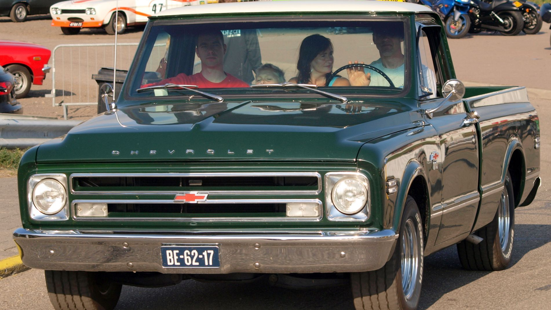 File:Chevrolet C10 FLEETSIDE dutch licence registration BE-62-17-.JPG