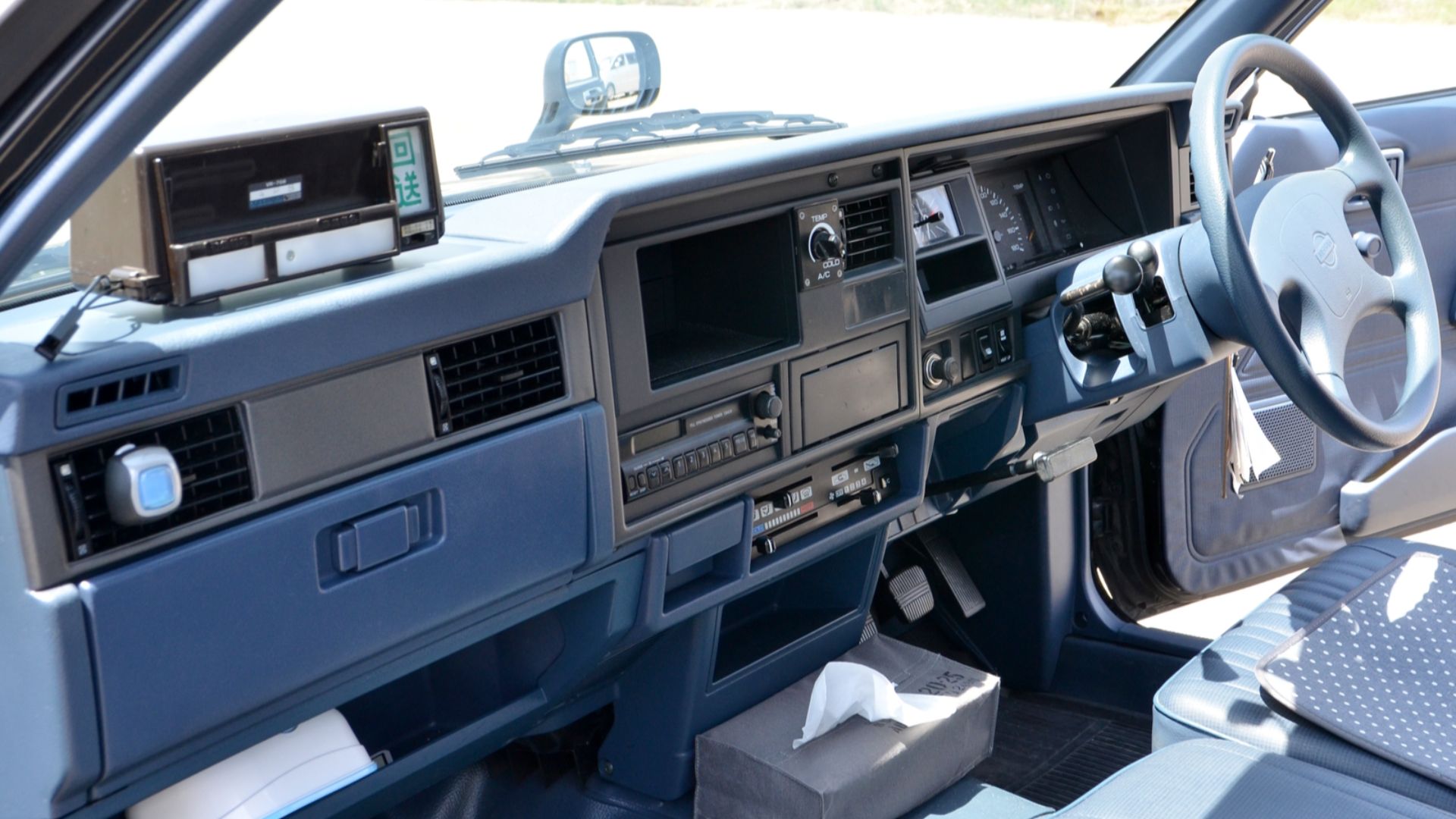 File:Nissan Cedric Original QJY31 interior.jpg